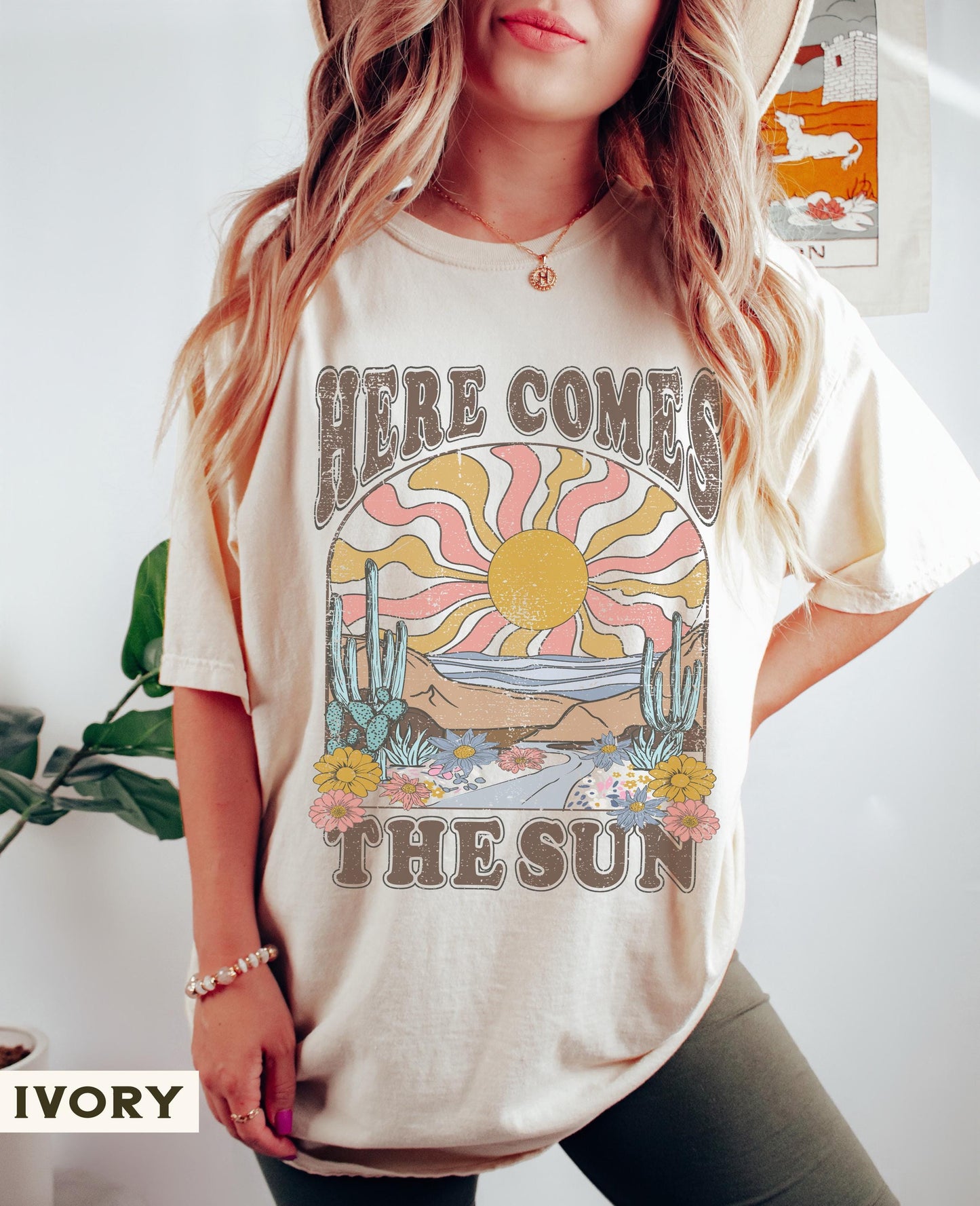 Here Comes Sun Comfort Colors Retro Desert Sunset Boho Western - T-Shirt, Sweatshirt, Hoodie