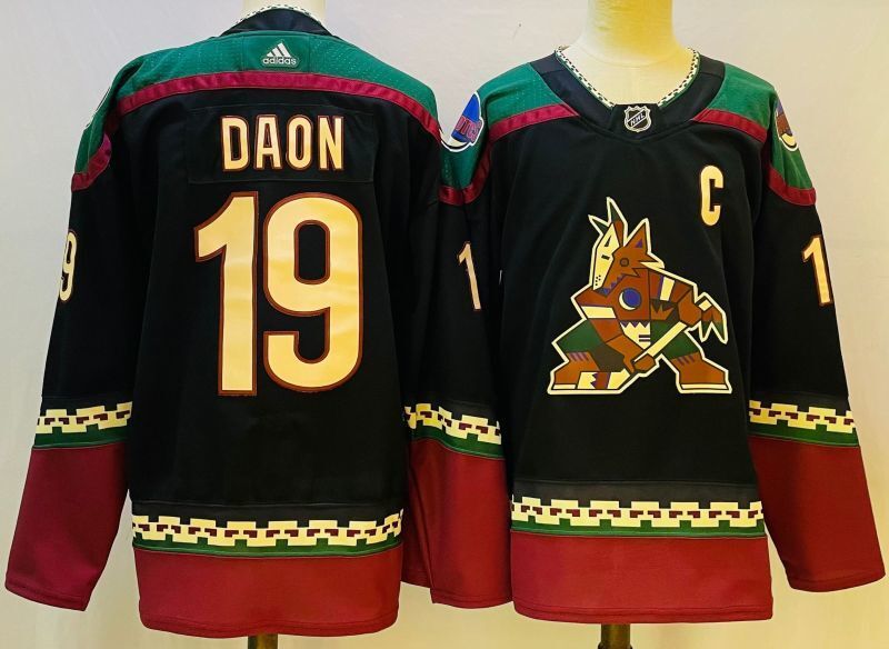 Arizona Coyotes #19 Shane Doan Hockey Jersey hockey jersey product view 1