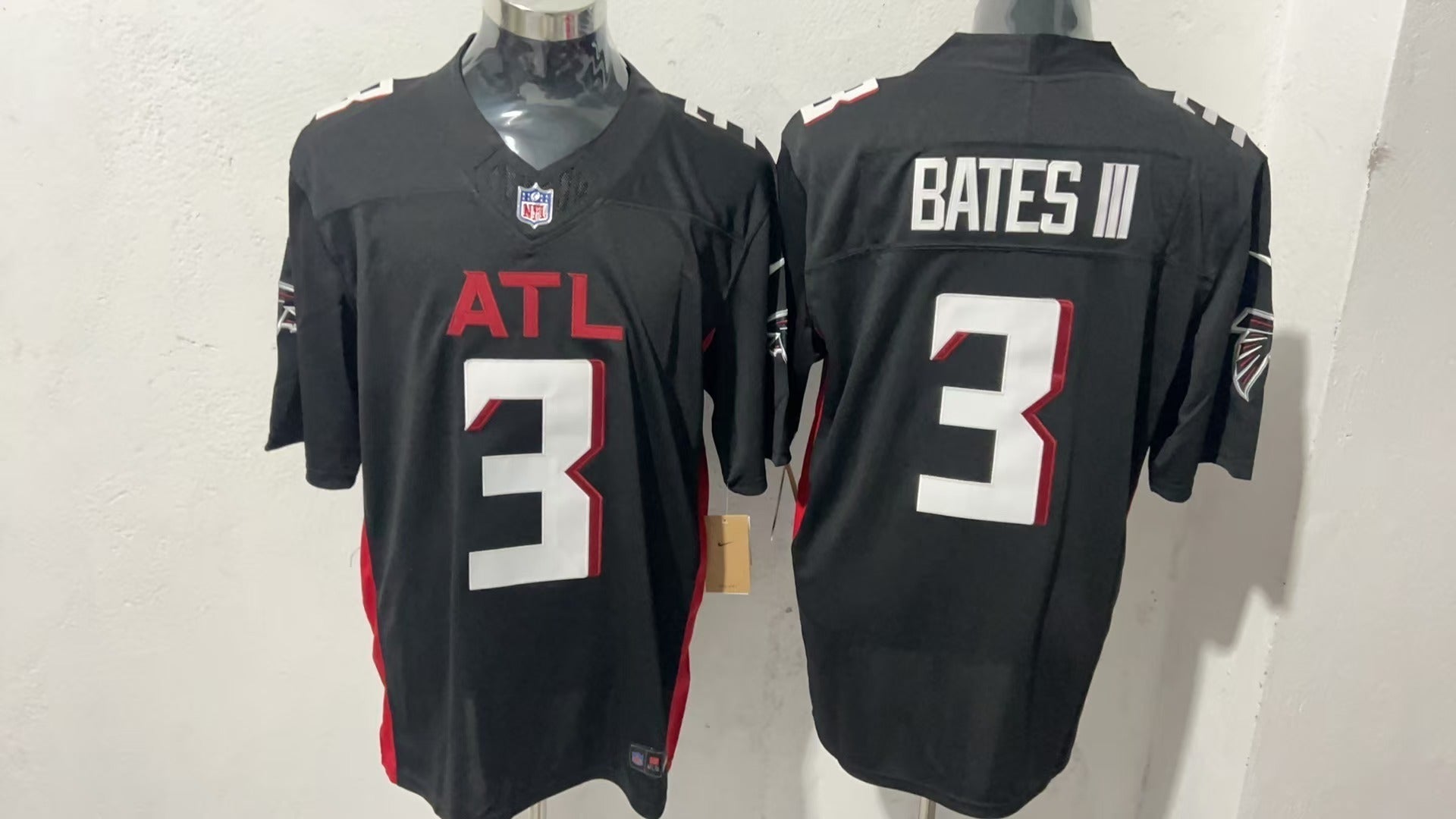 Atlanta Falcons #3 Jessie Bates III Football Jersey football jersey product view 1