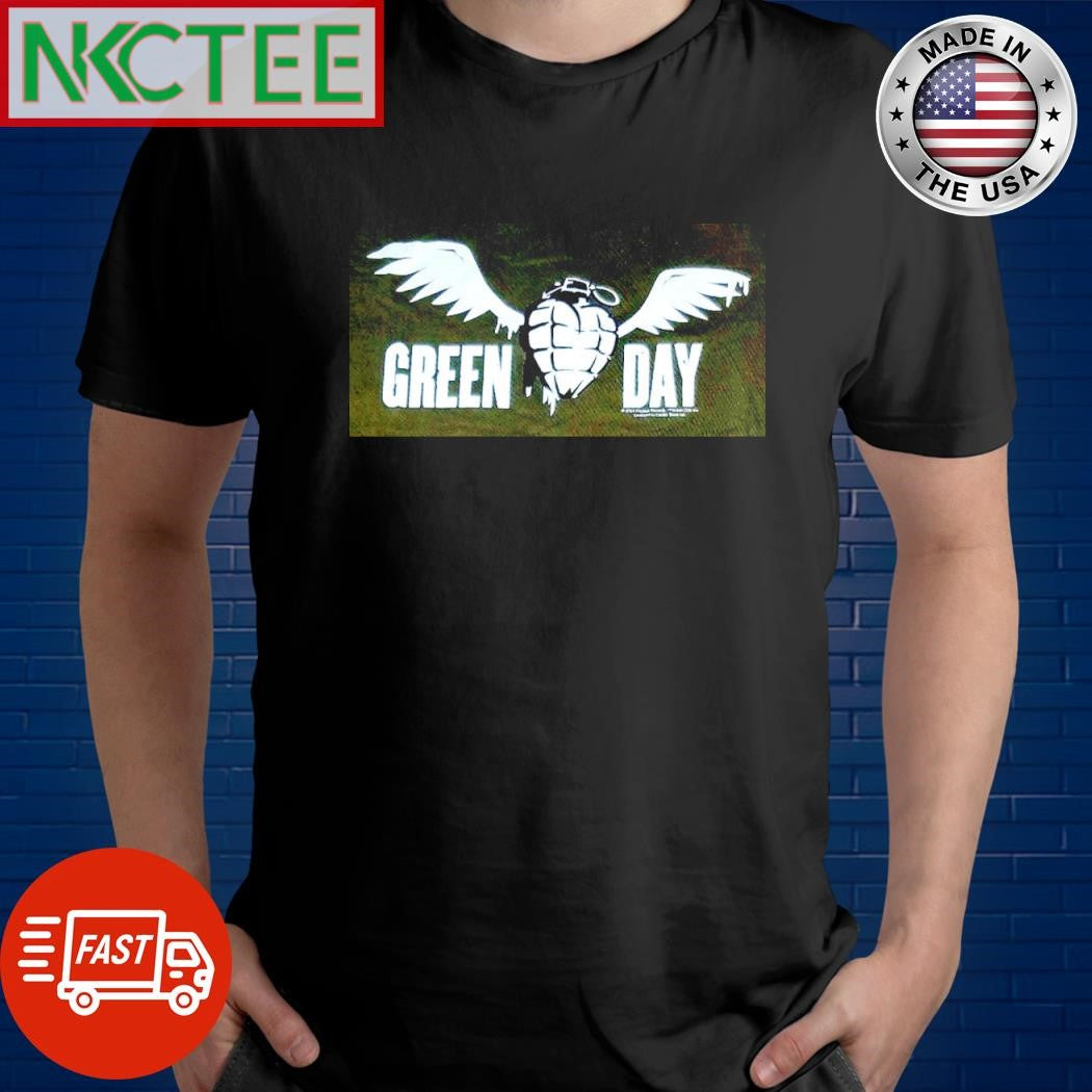 Billie Eilish wear green day shirt Unisex T-shirt, Sweatshirt, Hoodie, Long Sleeve Tee - T-Shirt, Sweatshirt, Hoodie