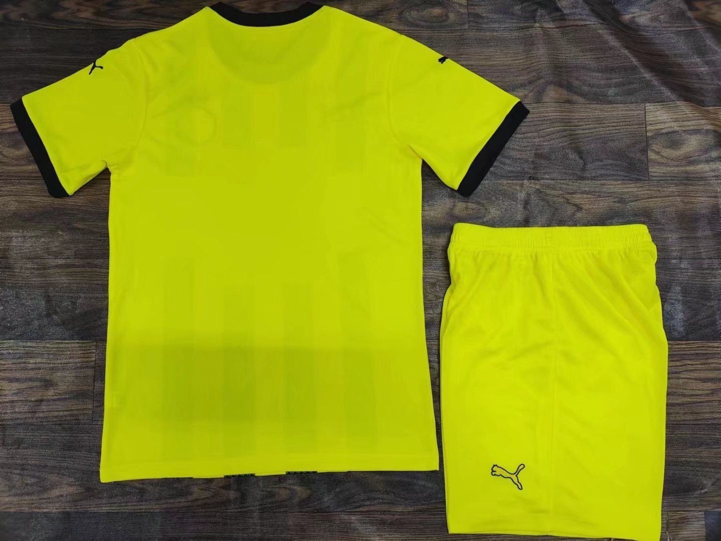 Borussia Dortmund 22-231 Style 1 Soccer Jersey sports jersey product view 1