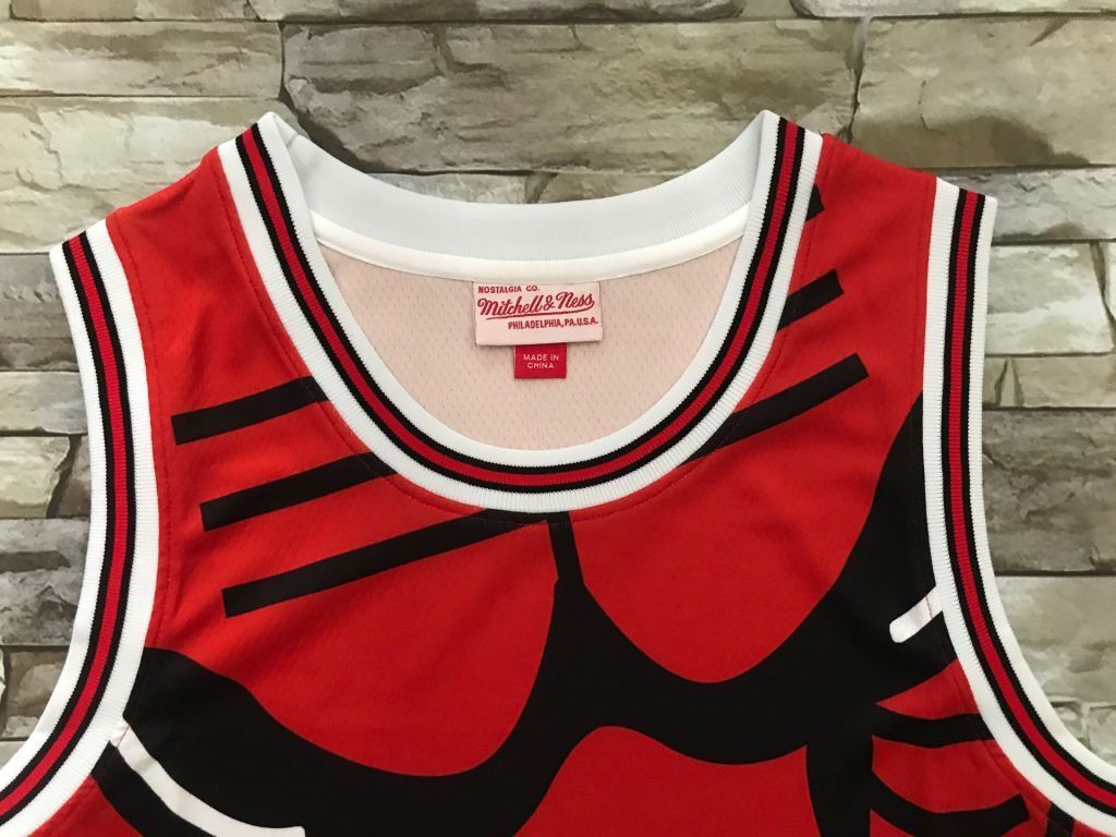 Chicago Bulls Bulls mitchell&ness Retro Red Style 3 Basketball Jersey basketball jersey product view 1