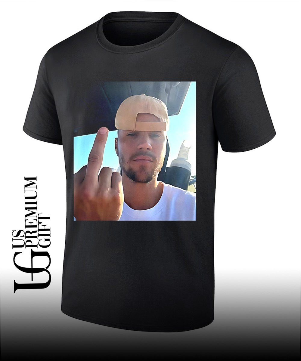 Justin Bieber middle finger shirt Unisex T-shirt, Sweatshirt, Hoodie, Long Sleeve Tee - T-Shirt, Sweatshirt, Hoodie
