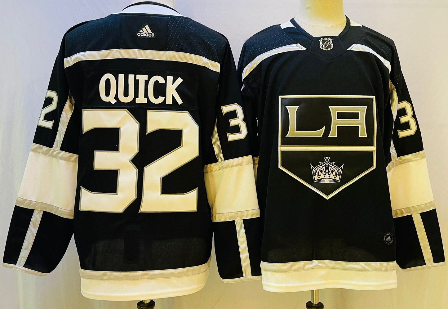 Los Angeles Kings #32 Jonathan Quick Hockey Jersey hockey jersey product view 1