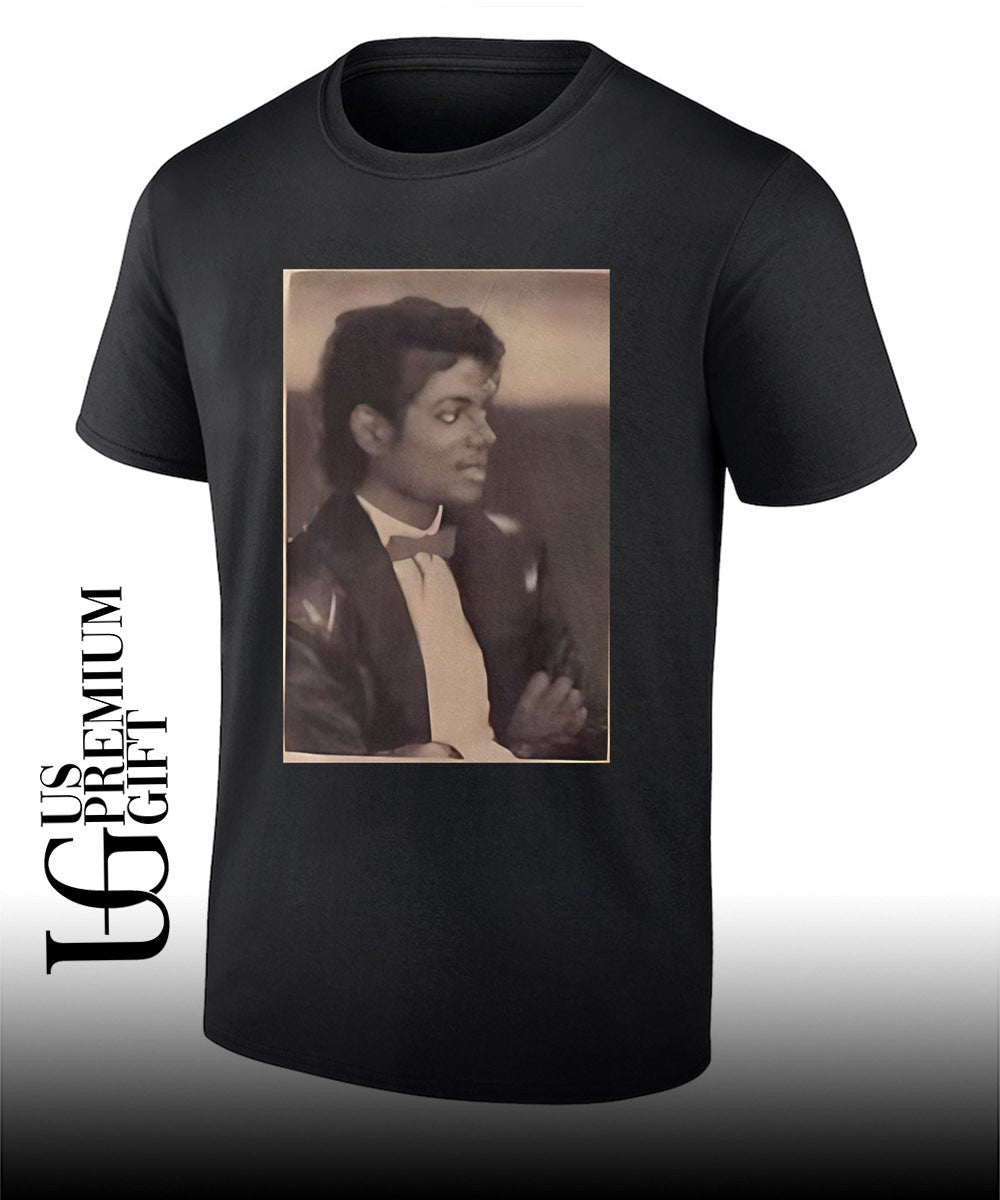 Louis Tomlinson wearing Michael photo shirt Unisex T-shirt, Sweatshirt, Hoodie, Long Sleeve Tee - T-Shirt, Sweatshirt, Hoodie