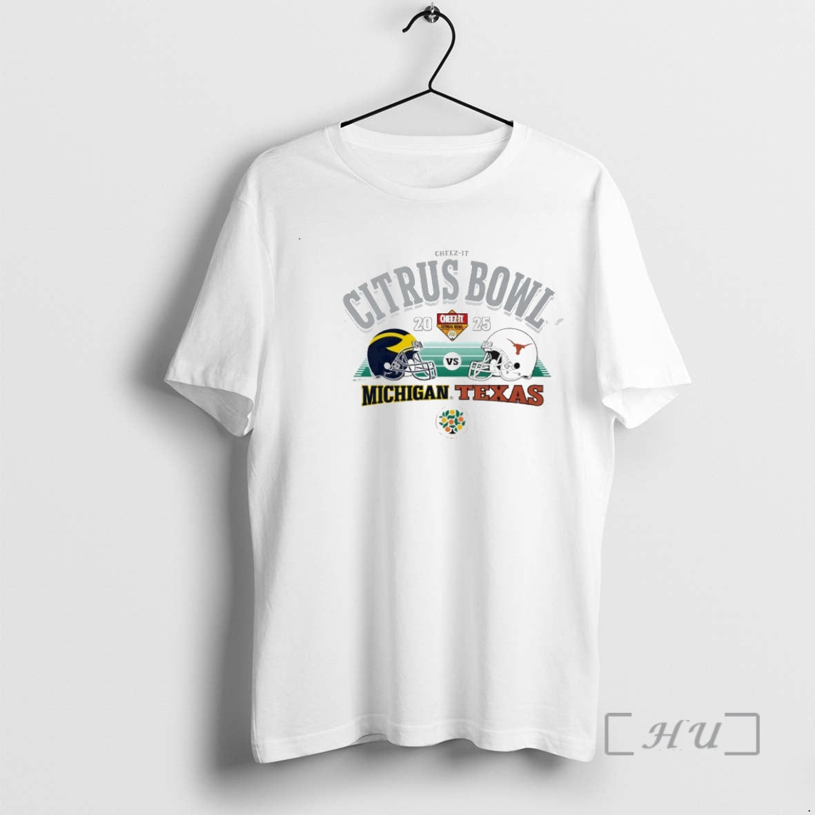 New Cheez It Citrus Bowl 2025 Michigan Wolverines Vs Texas Longhorns Helmet Circle Premium - T-Shirt, Sweatshirt, Hoodie