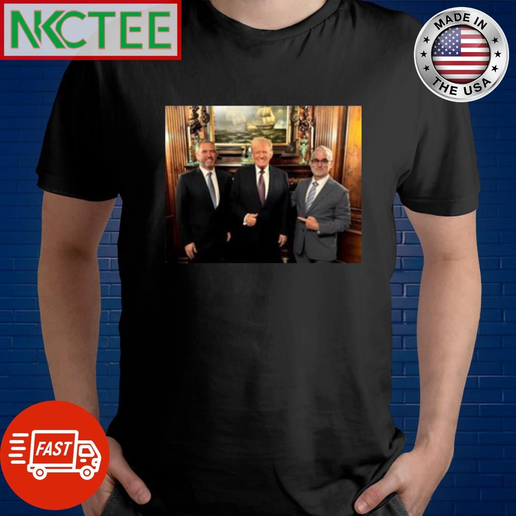 Nice Trump With Ripple Ceo 2025 Shirt Unisex T-shirt, Sweatshirt, Hoodie, Long Sleeve Tee - T-Shirt, Sweatshirt, Hoodie