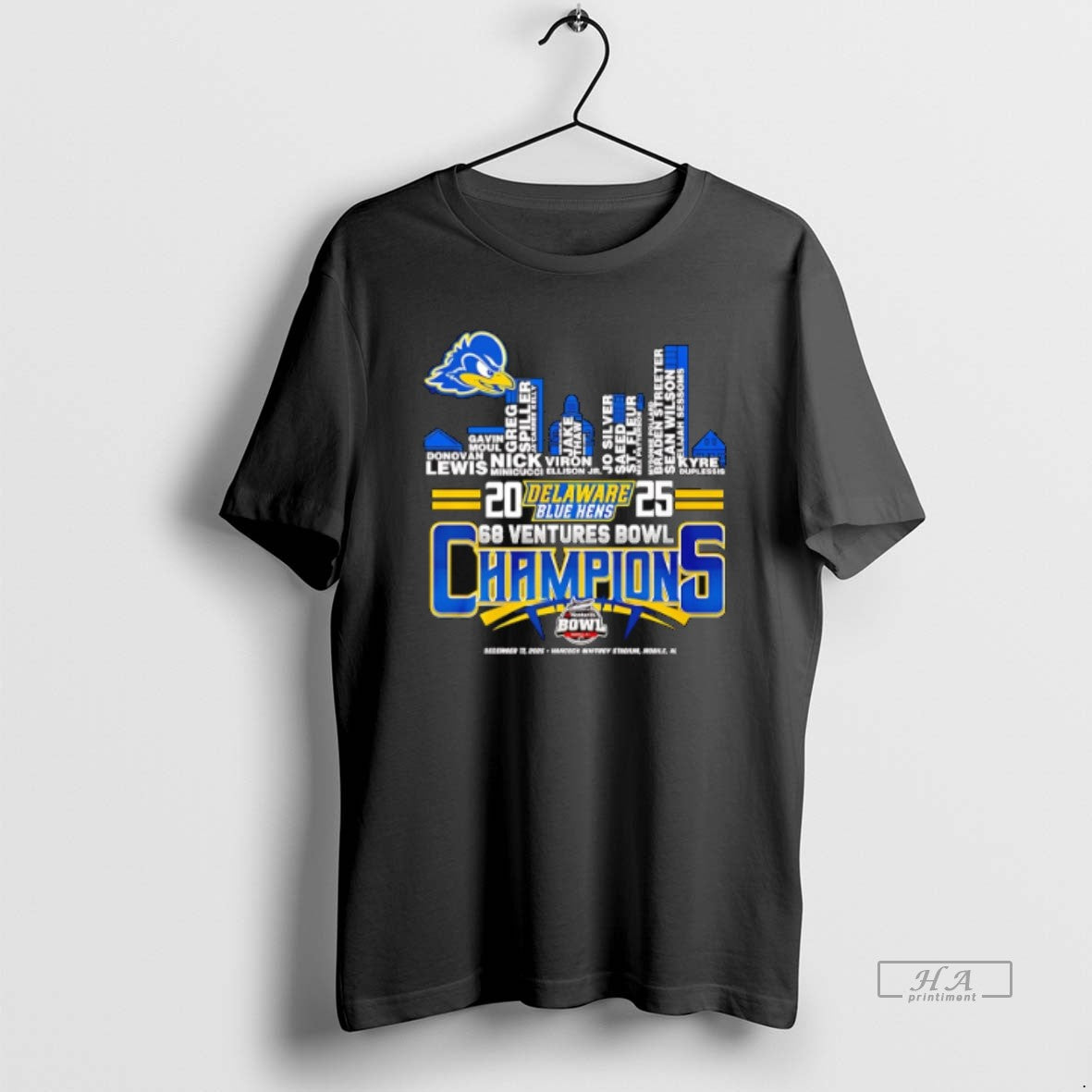Official Delaware Blue Hens 2025 68 Ventures Bowl Champions Player Name Skyline - T-Shirt, Sweatshirt, Hoodie