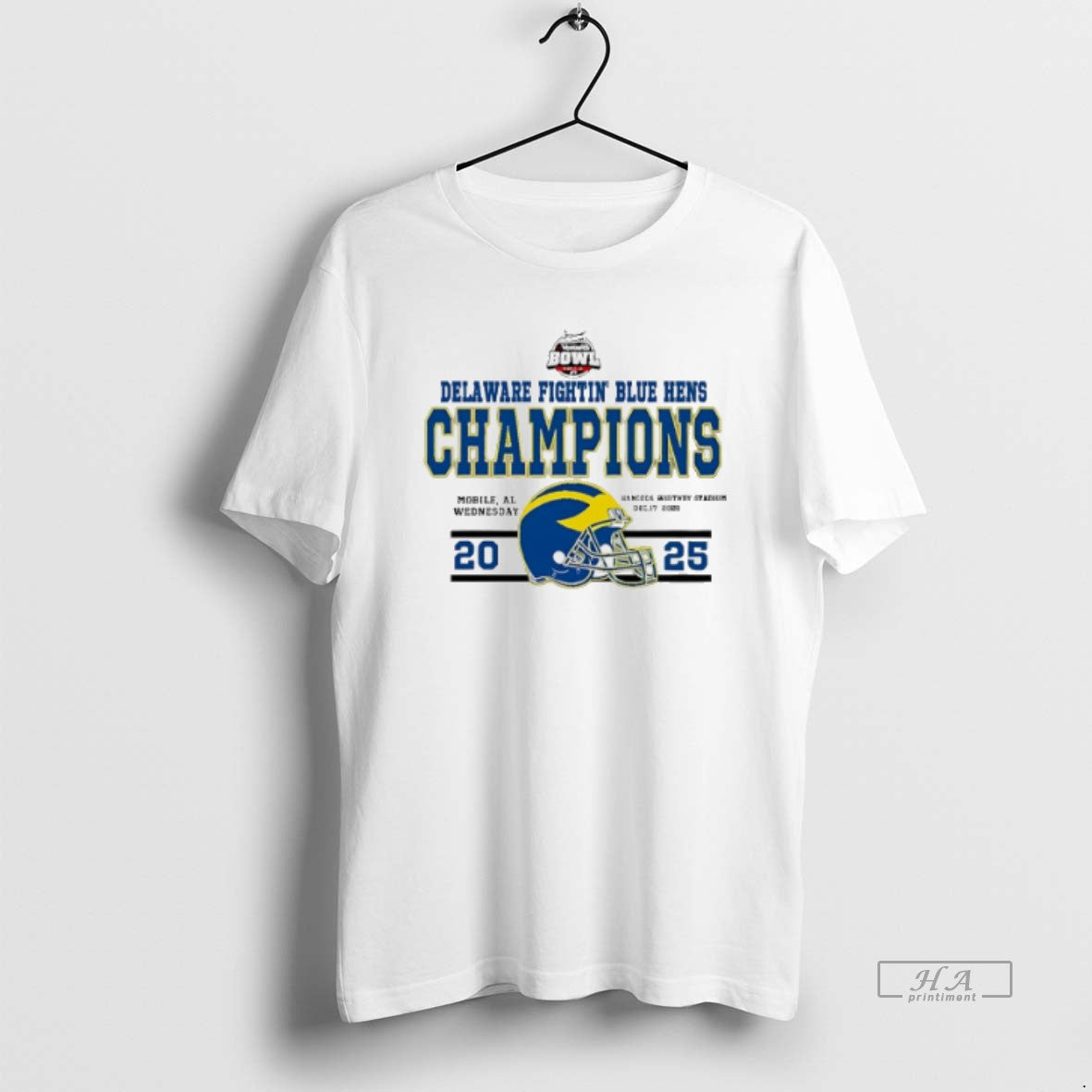 Official Delaware Fightin Blue Hens 2025 68 Ventures Bowl Champions Helmet - T-Shirt, Sweatshirt, Hoodie