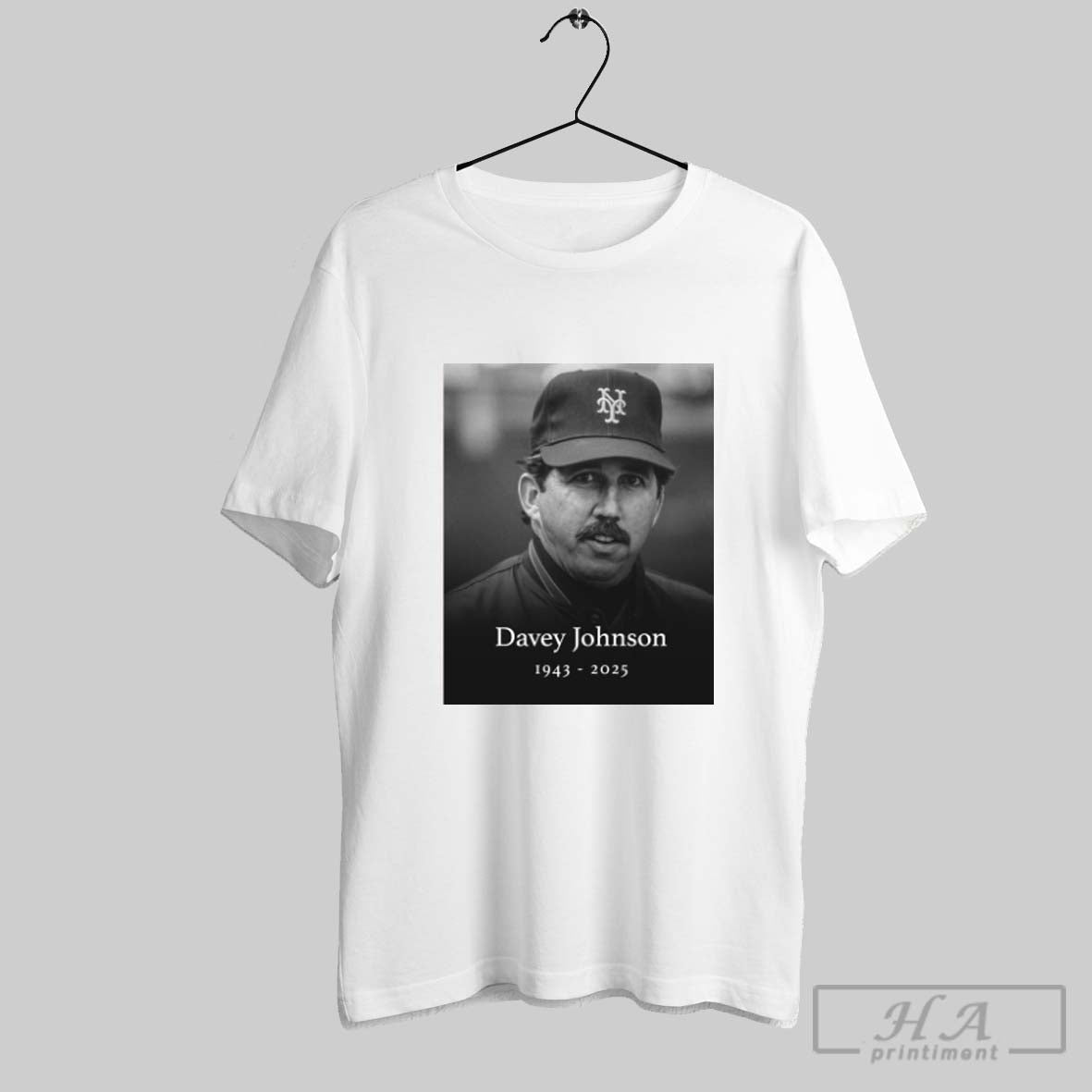 Official In Memoriam Davey Johnson 1943 2025 World Series Winning Manager Of The 86 Mets Unisex T-shirt, Sweatshirt, Hoodie, Long Sleeve Tee - T-Shirt, Sweatshirt, Hoodie