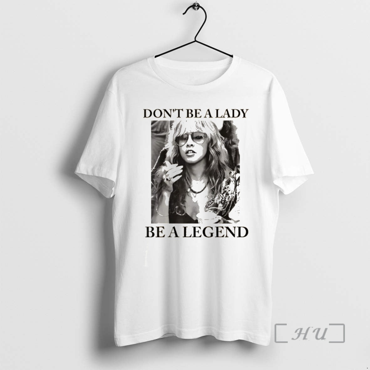 Officials Dont Be A Lady Be A Legend Cute - T-Shirt, Sweatshirt, Hoodie