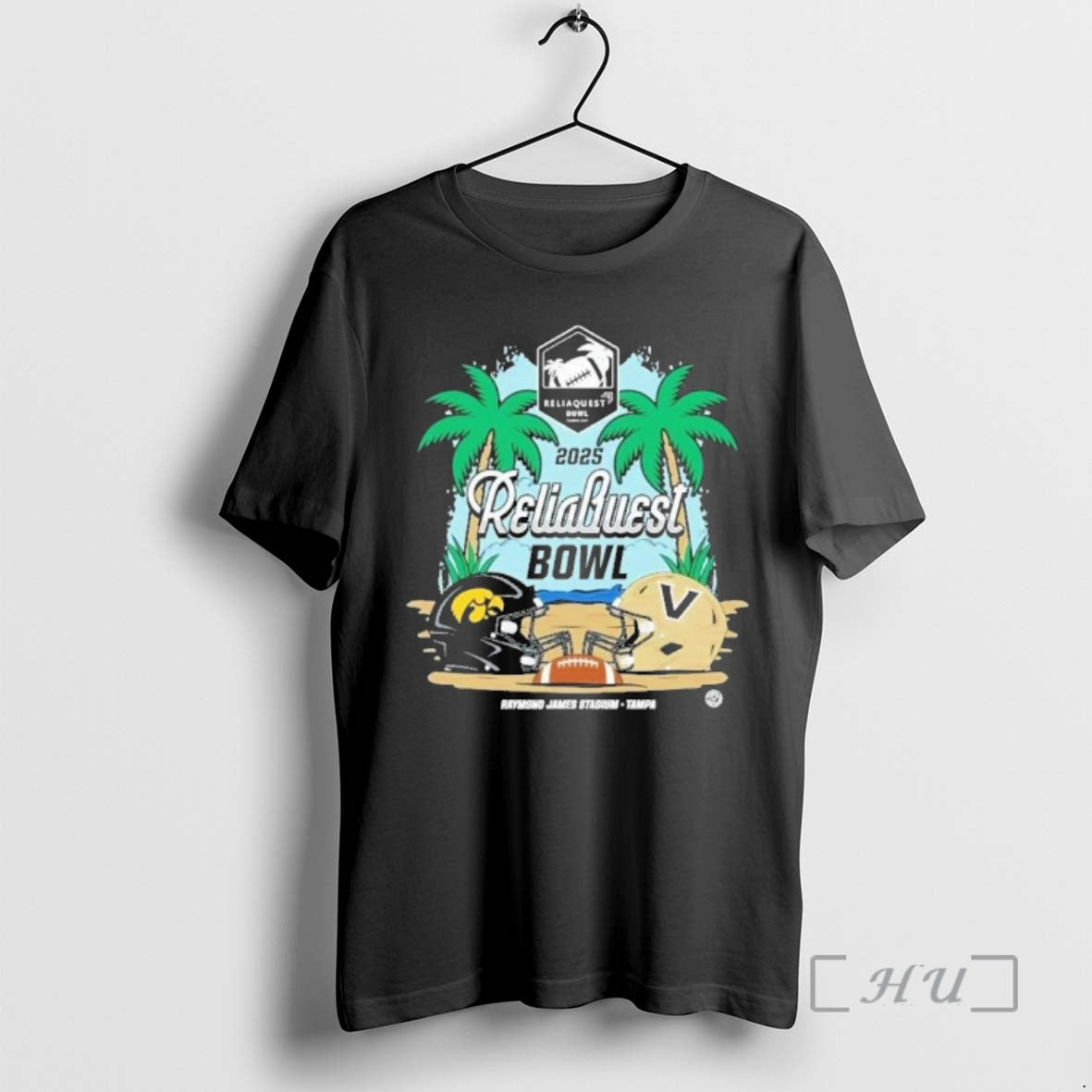 Officials Iowa Hawkeyes Vs Vanderbilt Commodores 2025 Reliaquest Bowl Dueling Head To Head Premium - T-Shirt, Sweatshirt, Hoodie