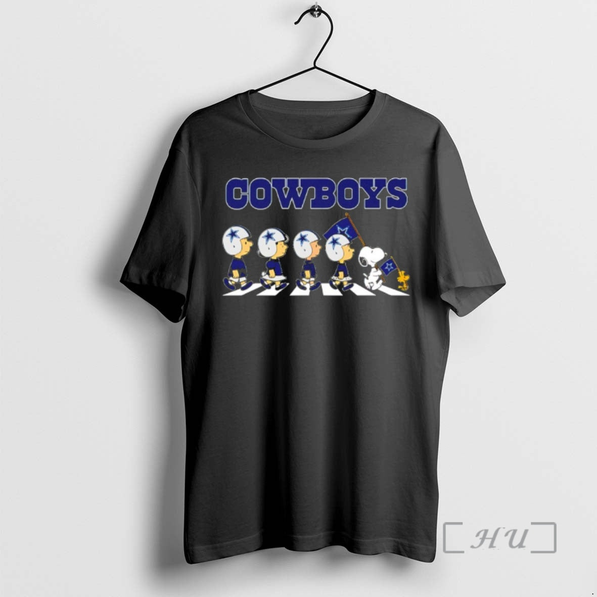 Officials Peanuts X Dallas Cowboys Football Flag Walking - T-Shirt, Sweatshirt, Hoodie