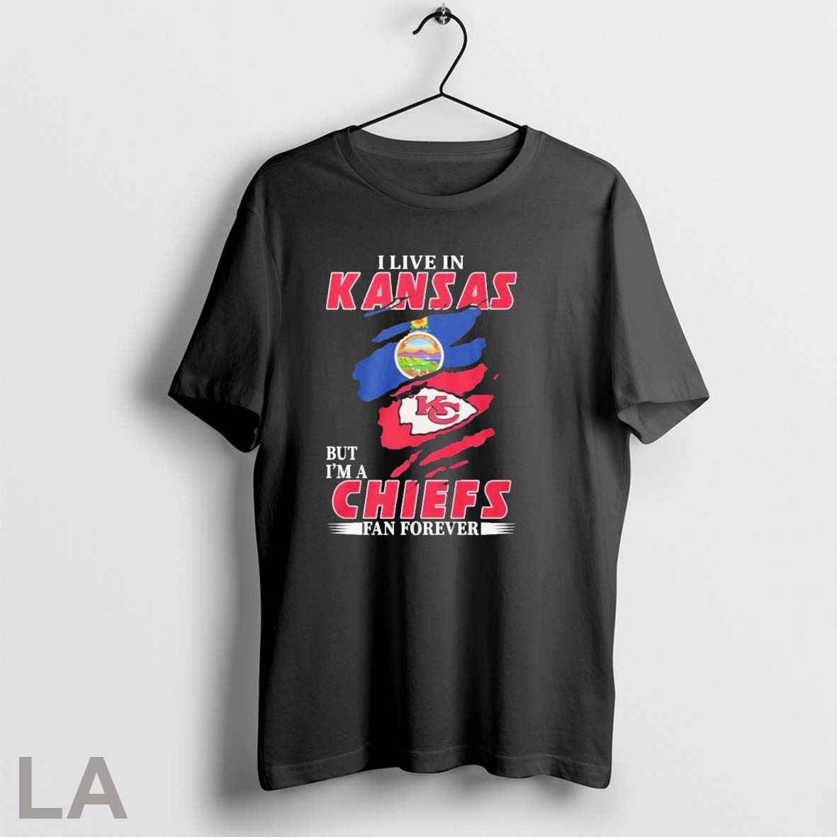 Original I Live In Kansas And Im A Kansas City Chiefs Fan Forever Unisex T-shirt, Sweatshirt, Hoodie, Long Sleeve Tee - T-Shirt, Sweatshirt, Hoodie
