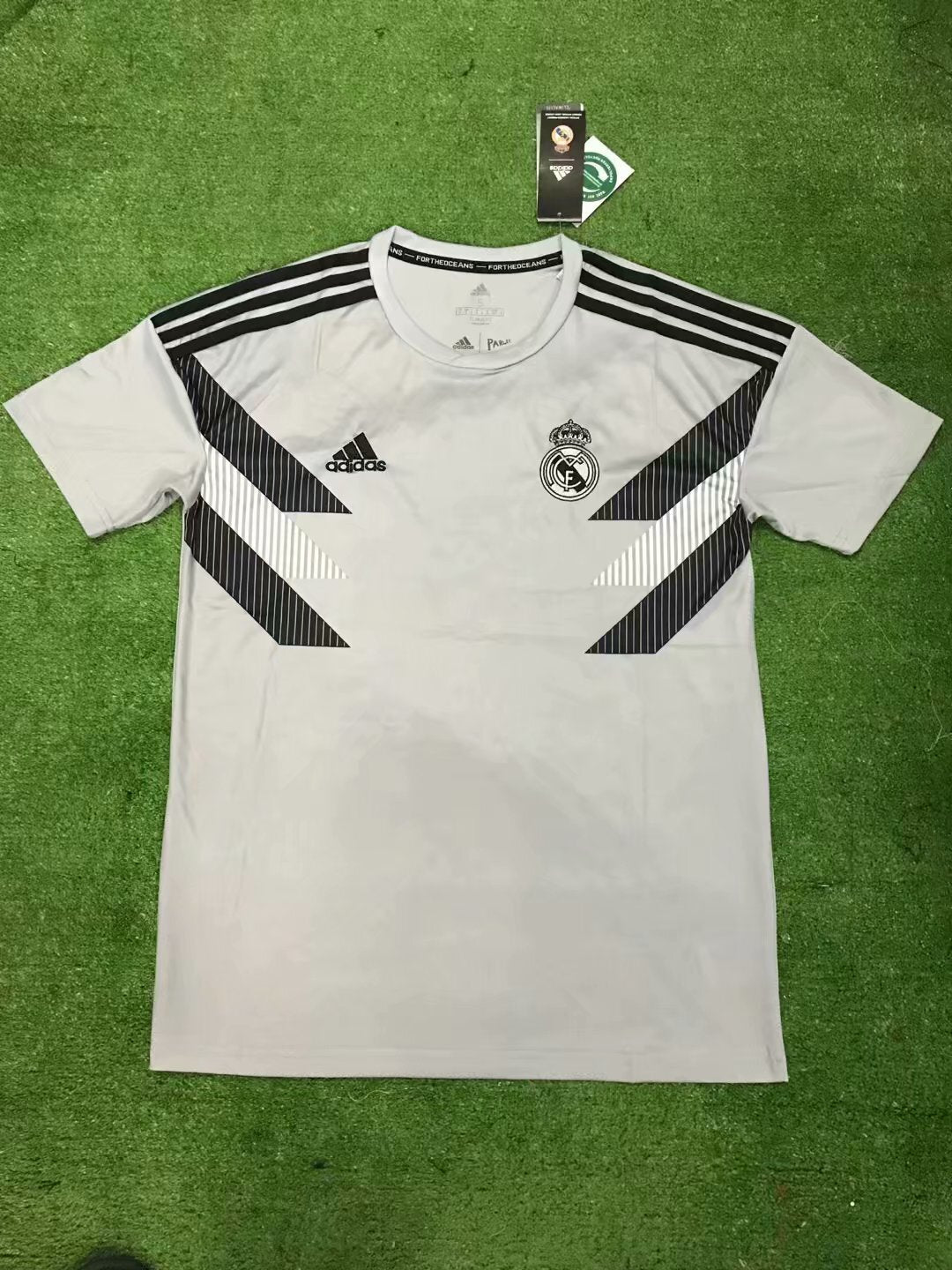 Real Madrid Real Madrid Style 1 Soccer Jersey sports jersey product view 1