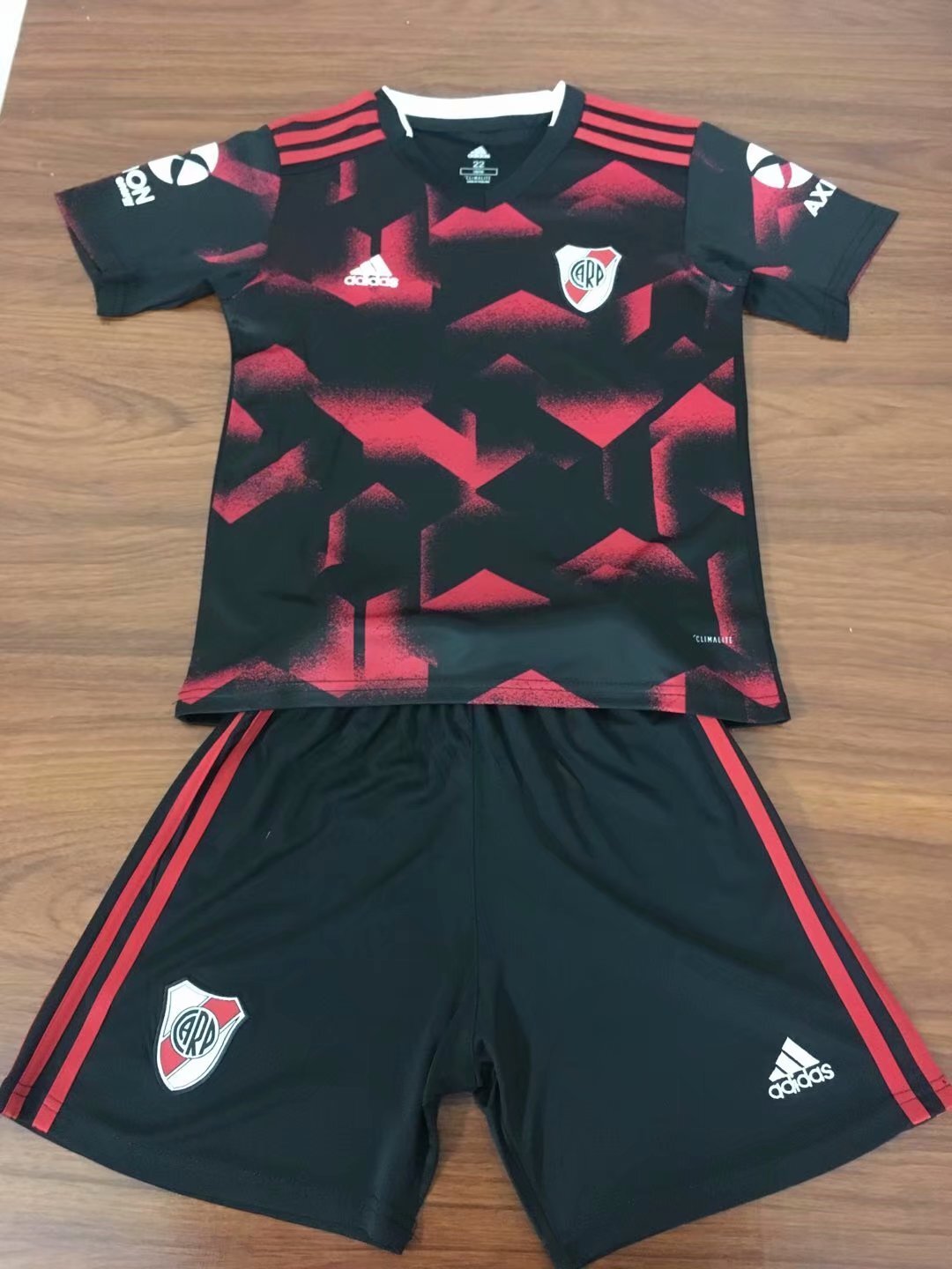 River away black Kids 19-20 season soccer kits Soccer Jersey sports jersey product view 1