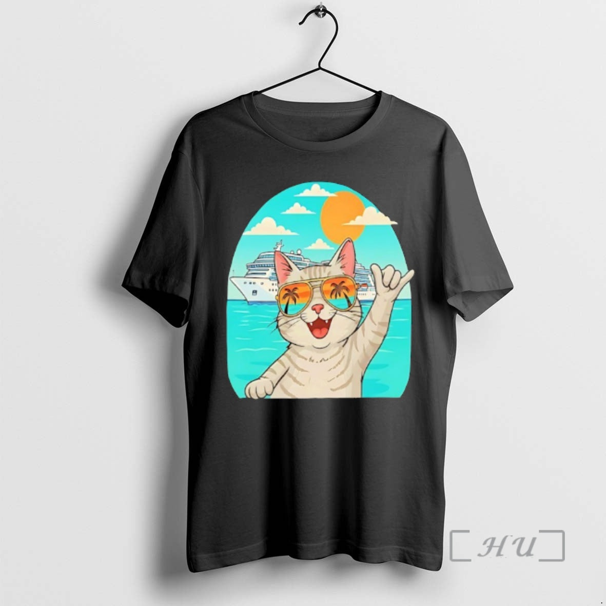 Trending Tabby Cat Wearing Sunglasses Behind Yacht Holiday Funny - T-Shirt, Sweatshirt, Hoodie