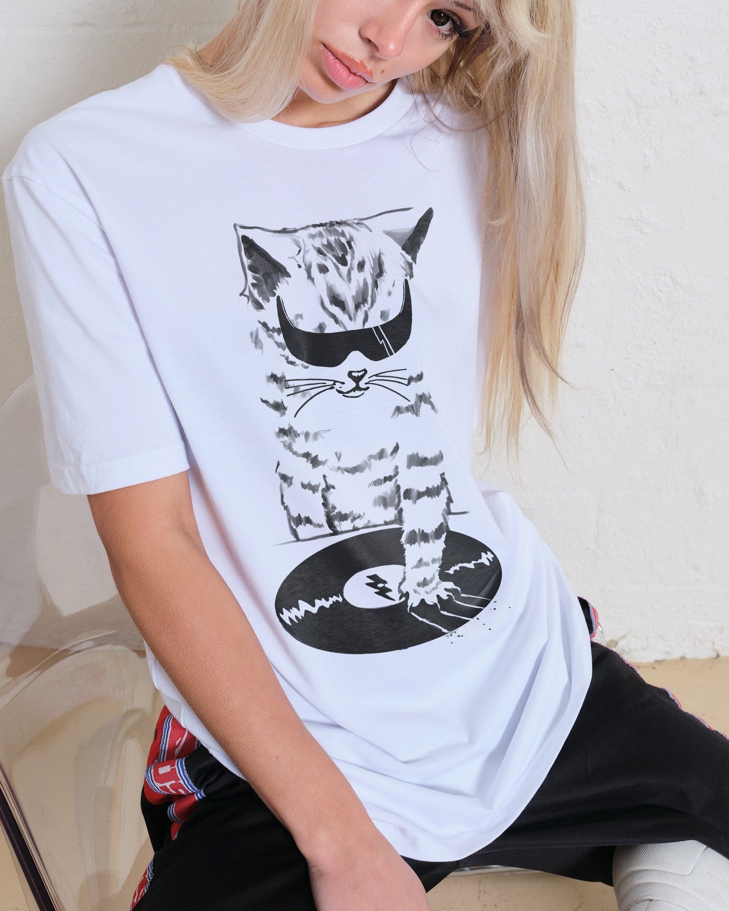 DJ Scratch T-Shirt Unisex T-shirt, Sweatshirt, Hoodie, Long Sleeve Tee - T-Shirt, Sweatshirt, Hoodie