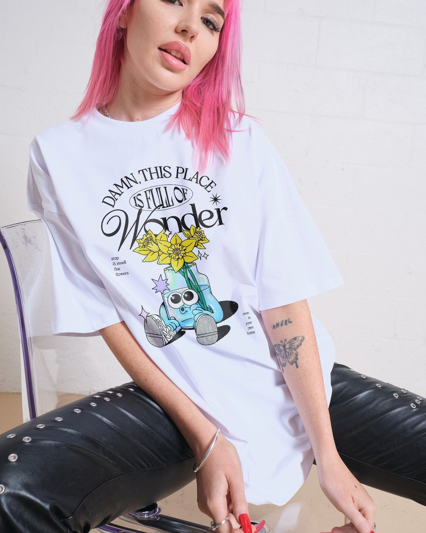 Damn This Place is Full of Wonder Oversized Tee Unisex T-shirt, Sweatshirt, Hoodie, Long Sleeve Tee - T-Shirt, Sweatshirt, Hoodie
