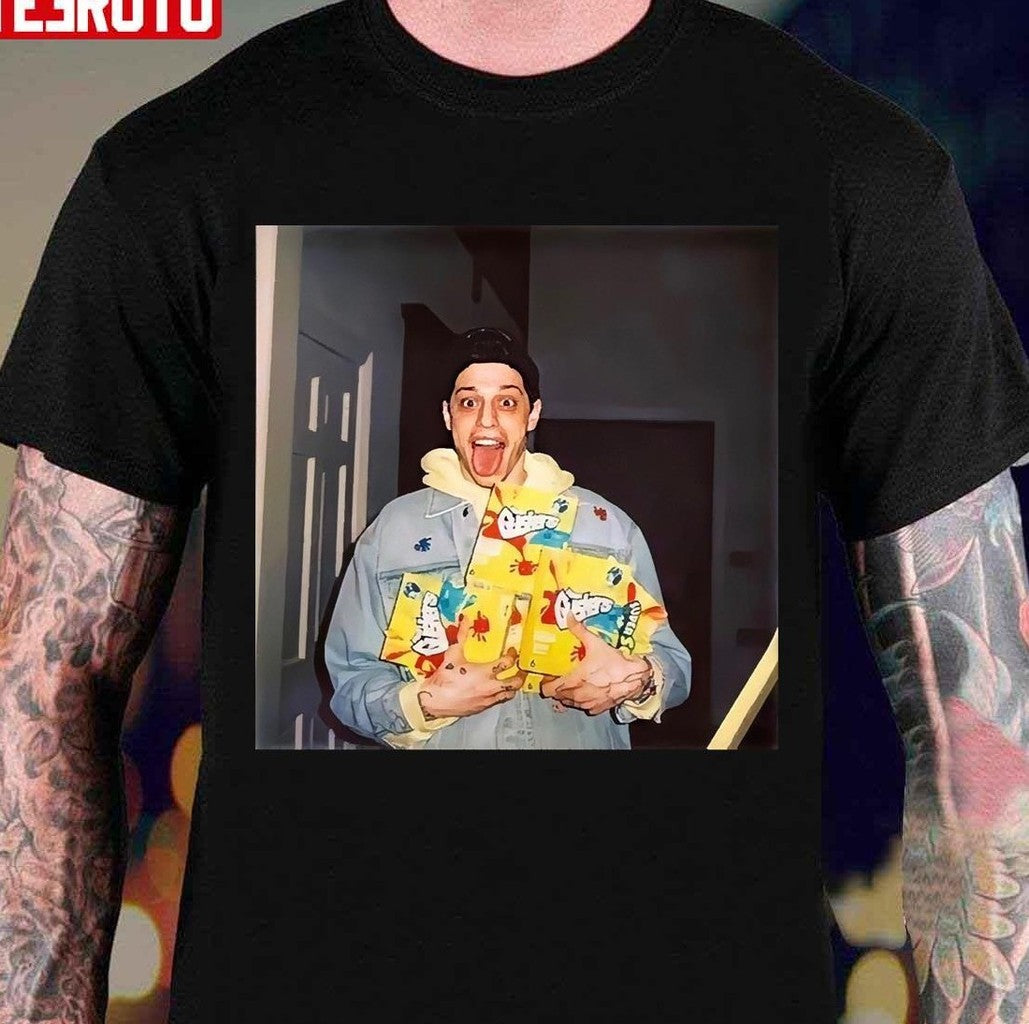 Pete Davidson Holding Gushers Packages Funny Unisex T-Shirt - T-Shirt, Sweatshirt, Hoodie