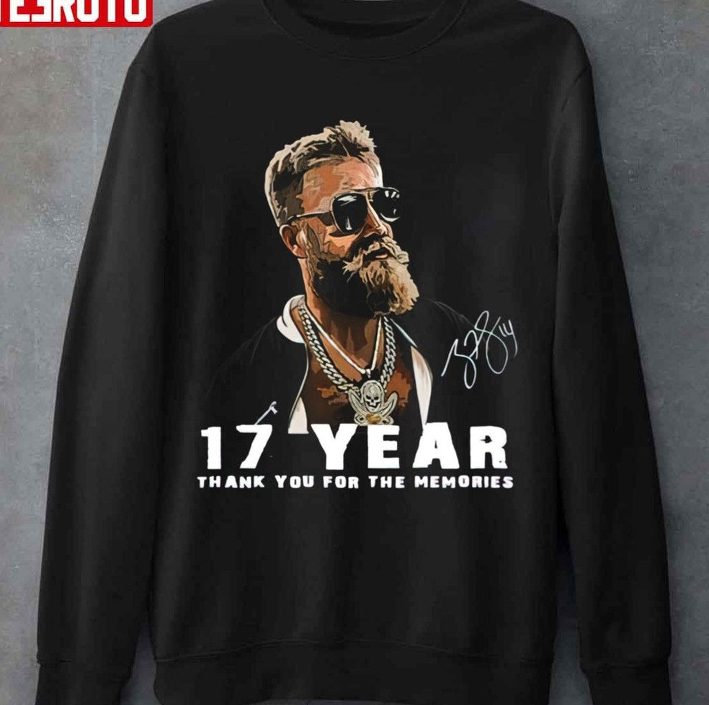 Ryan Fitzpatrick Retirement 17 Years Career Signature Unisex Sweatshirt - T-Shirt, Sweatshirt, Hoodie