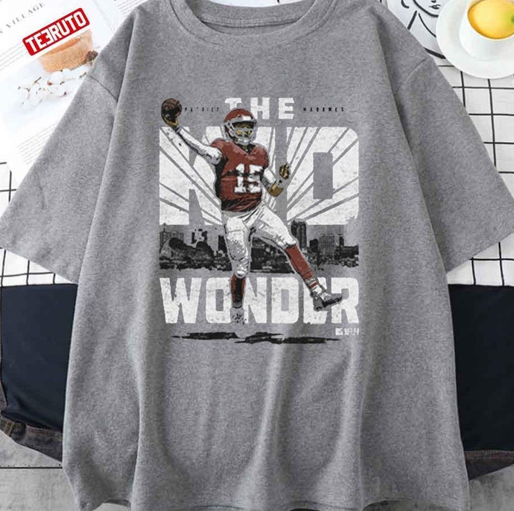 Patrick Mahomes The Kid Wonder Unisex T-Shirt - T-Shirt, Sweatshirt, Hoodie