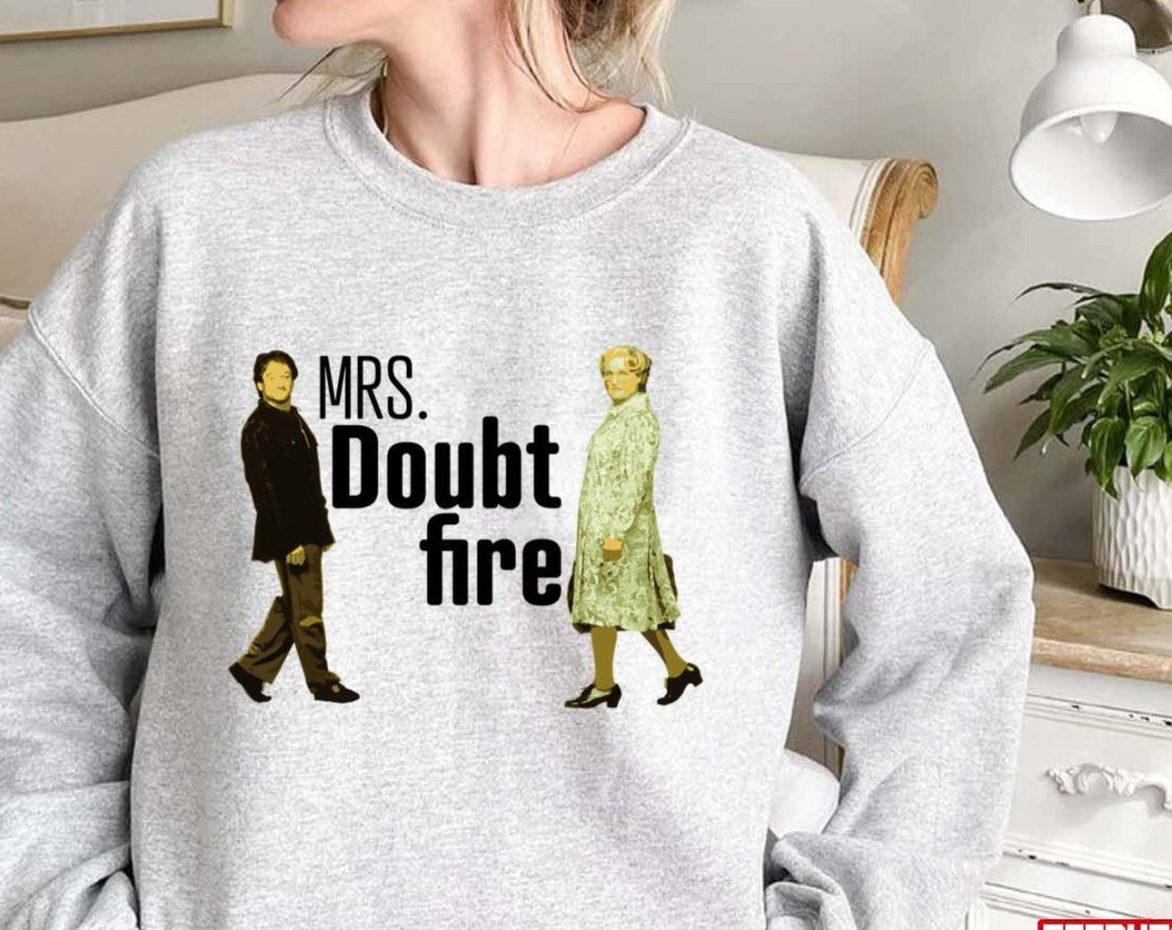 Robin Williams Mrs. Doubtfire Graphic Unisex Sweatshirt - T-Shirt, Sweatshirt, Hoodie