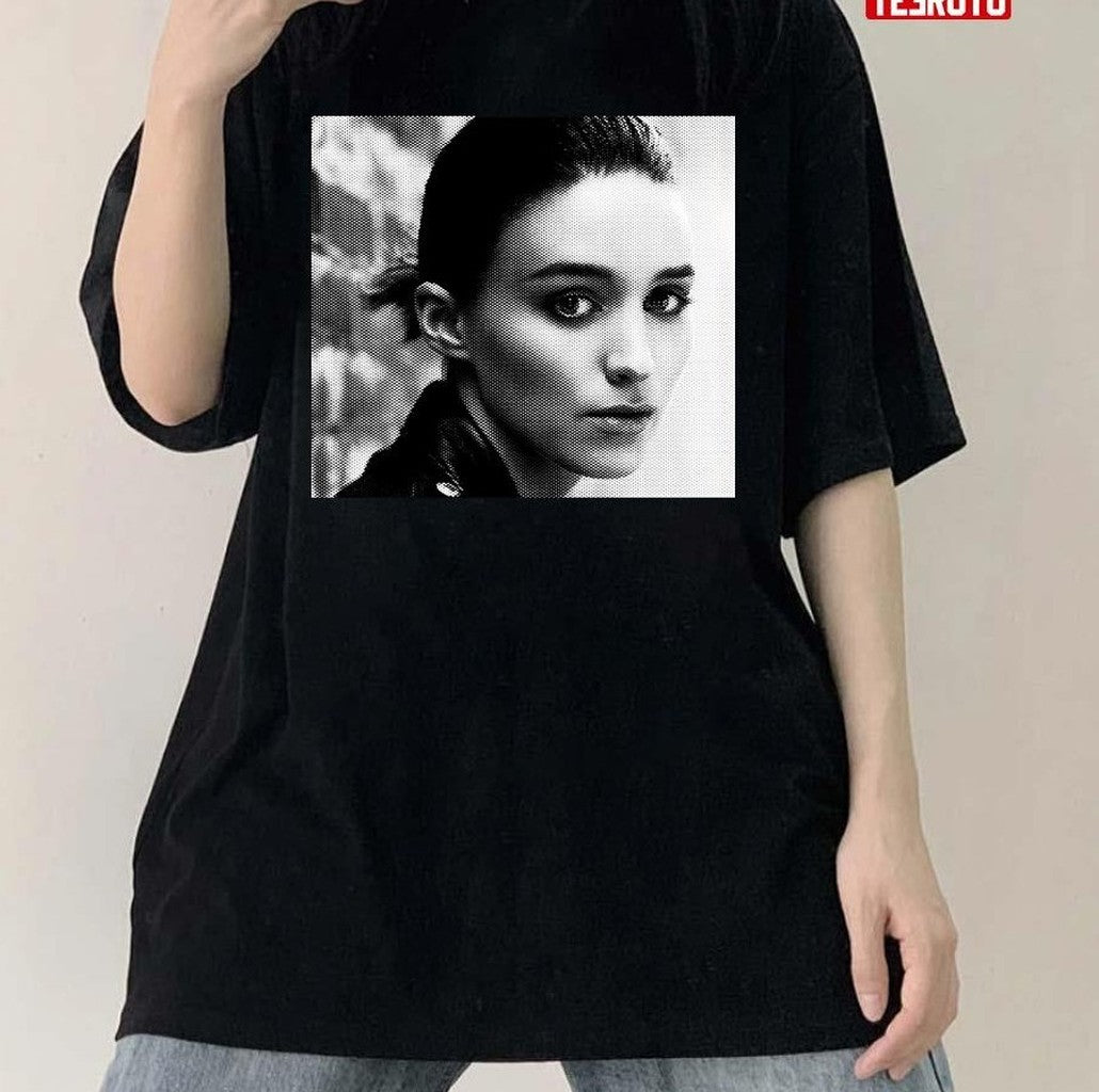 Rooney Mara Black And White Portrait Unisex T-Shirt - T-Shirt, Sweatshirt, Hoodie