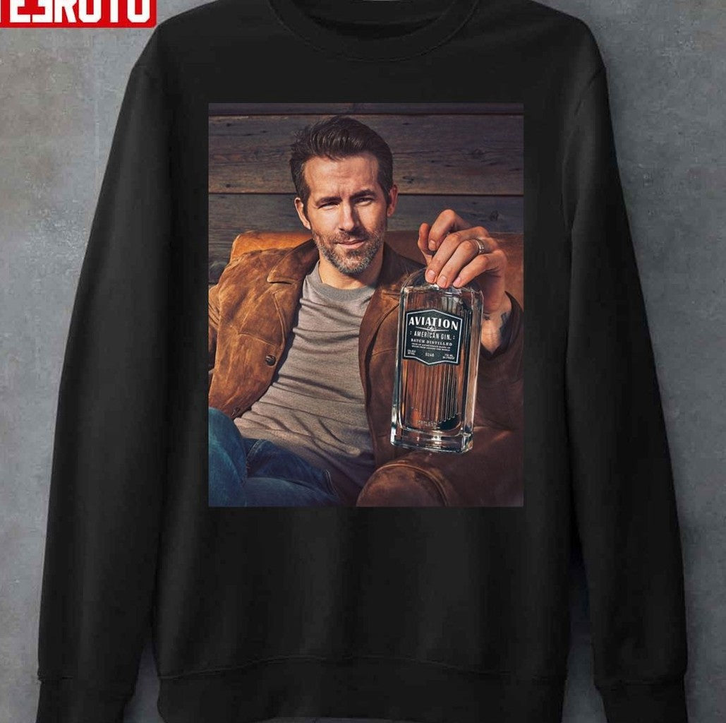Ryan Reynolds And Gin Bottle Unisex Sweatshirt - T-Shirt, Sweatshirt, Hoodie