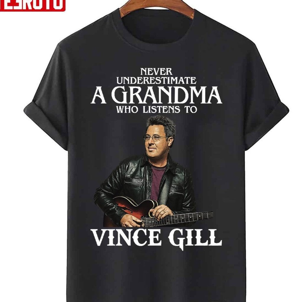 Retro Never Underestimate A Woman Who Listens To Vince Gill Unisex T-Shirt - T-Shirt, Sweatshirt, Hoodie