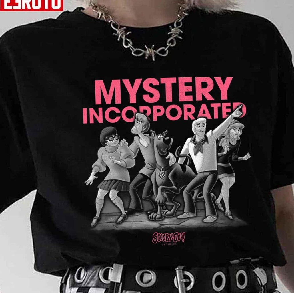 Mystery Incorporated Frightened Group Shot Poster Scooby Doo Unisex T-Shirt - T-Shirt, Sweatshirt, Hoodie