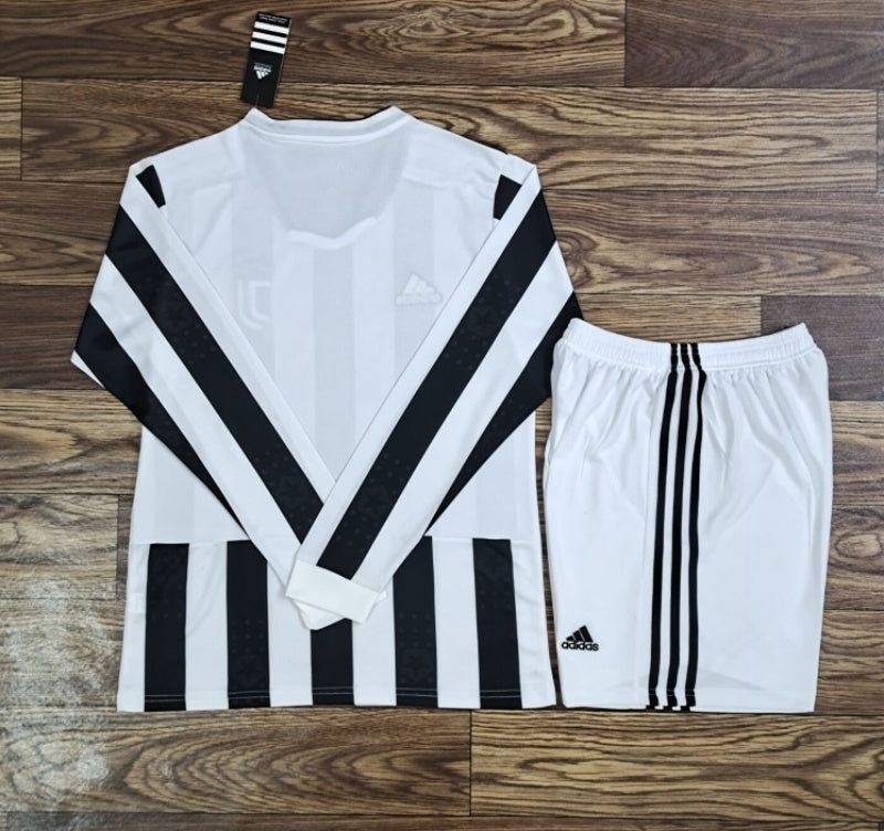 juventus 21-22 Long Sleeve 1 Style 1 Soccer Jersey sports jersey product view 1