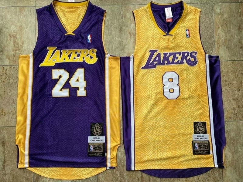 los angeles lakers #24 kobe bryant mitchell & ness Kobe Hall of Fame au Double-Sided Snakeskin Two-Tone Home Yellow 8 # Away Purple 24 # Embroidered Jersey Style 11 basketball jersey product view 1