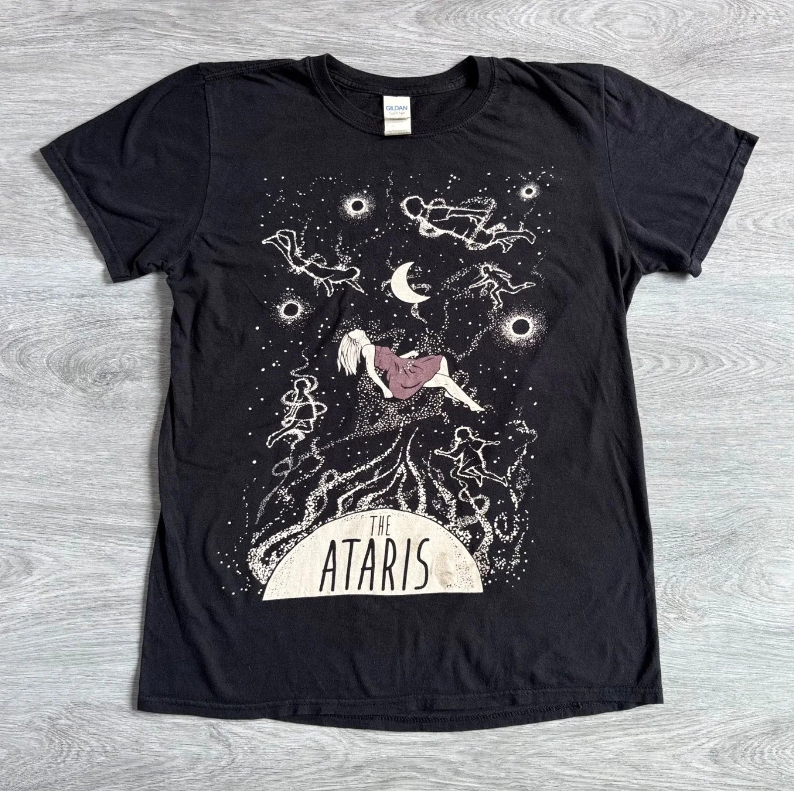 Used The Ataris Floating Girl Pop Punk Emo T Shirt Tee  Size Medium Unisex T-shirt, Sweatshirt, Hoodie, Long Sleeve Tee - T-Shirt, Sweatshirt, Hoodie