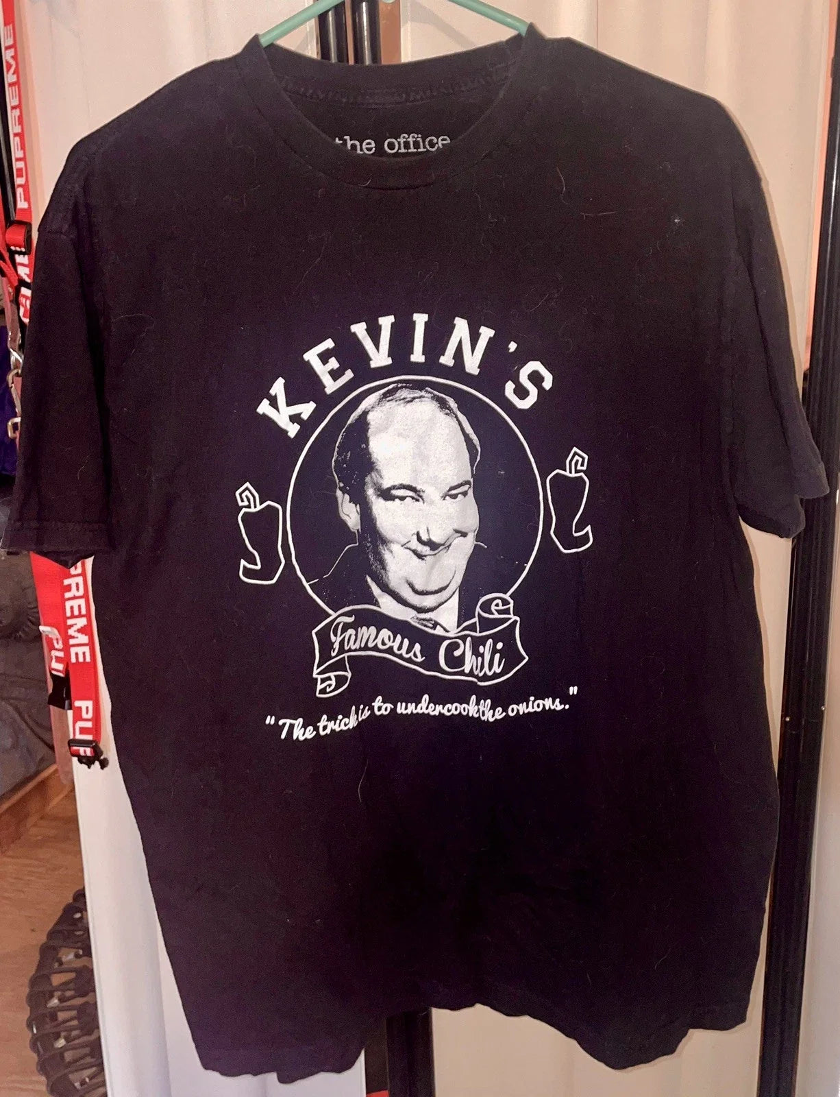 The Office: Kevin's Famous Chili Black T-Shirt Size L Unisex, Classic-Fit Unisex T-shirt, Sweatshirt, Hoodie, Long Sleeve Tee - T-Shirt, Sweatshirt, Hoodie