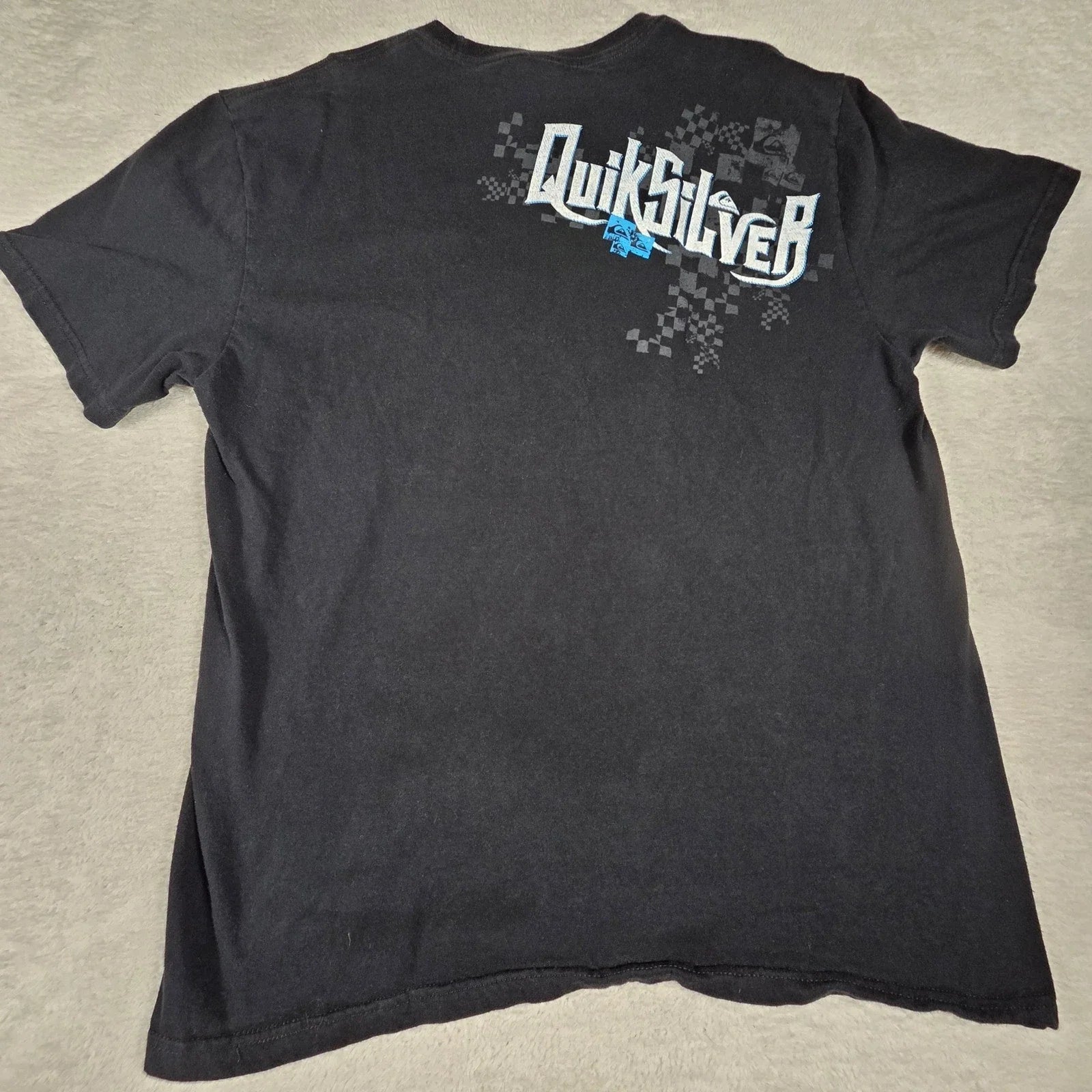 Quiksilver Graphic T-Shirt Spellout Black Vintage Y2K Surf Skate Back Logo Tee Unisex T-shirt, Sweatshirt, Hoodie, Long Sleeve Tee - T-Shirt, Sweatshirt, Hoodie