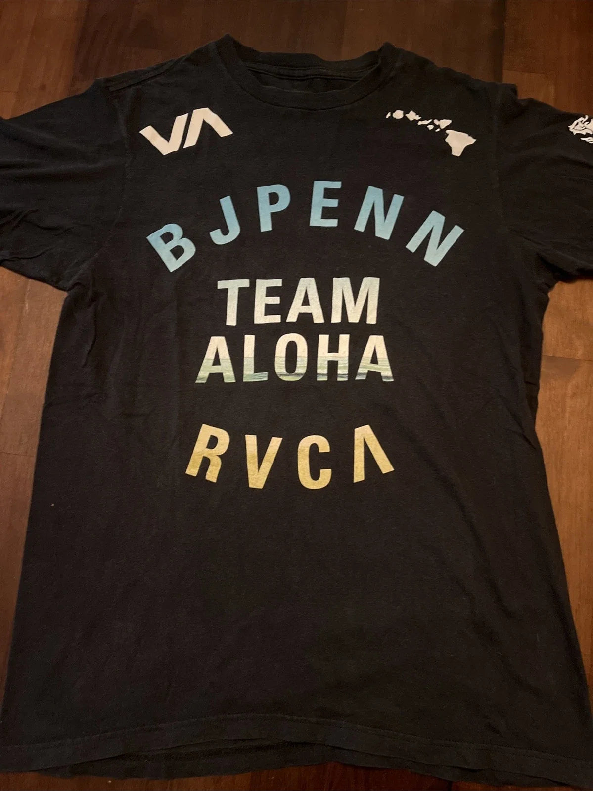 Mens Hawaii BJ Penn RVCA Black T Shirt Size M UFC MMA Fighting Team Aloha RARE Unisex T-shirt, Sweatshirt, Hoodie, Long Sleeve Tee - T-Shirt, Sweatshirt, Hoodie
