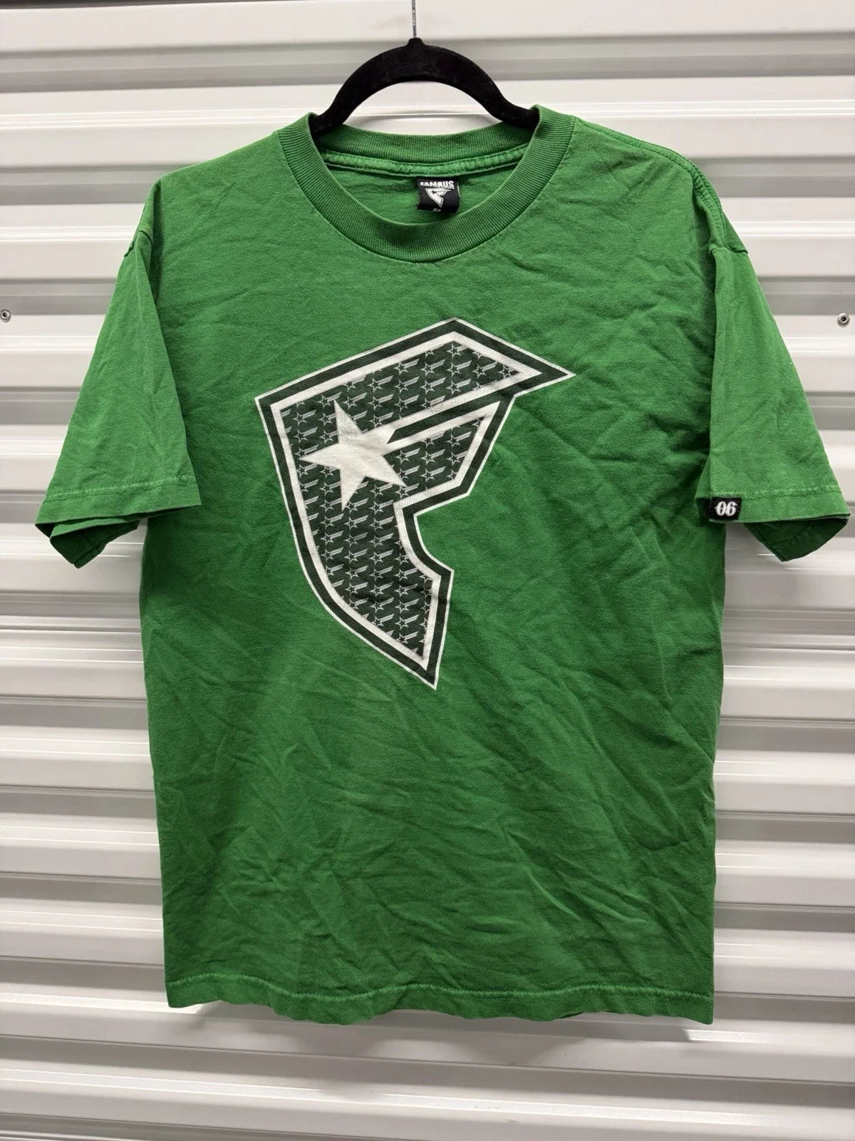 Vintage Y2K Famous Stars & Straps Shirt Mens M Green Graphic Tee Travis Barker Unisex T-shirt, Sweatshirt, Hoodie, Long Sleeve Tee - T-Shirt, Sweatshirt, Hoodie