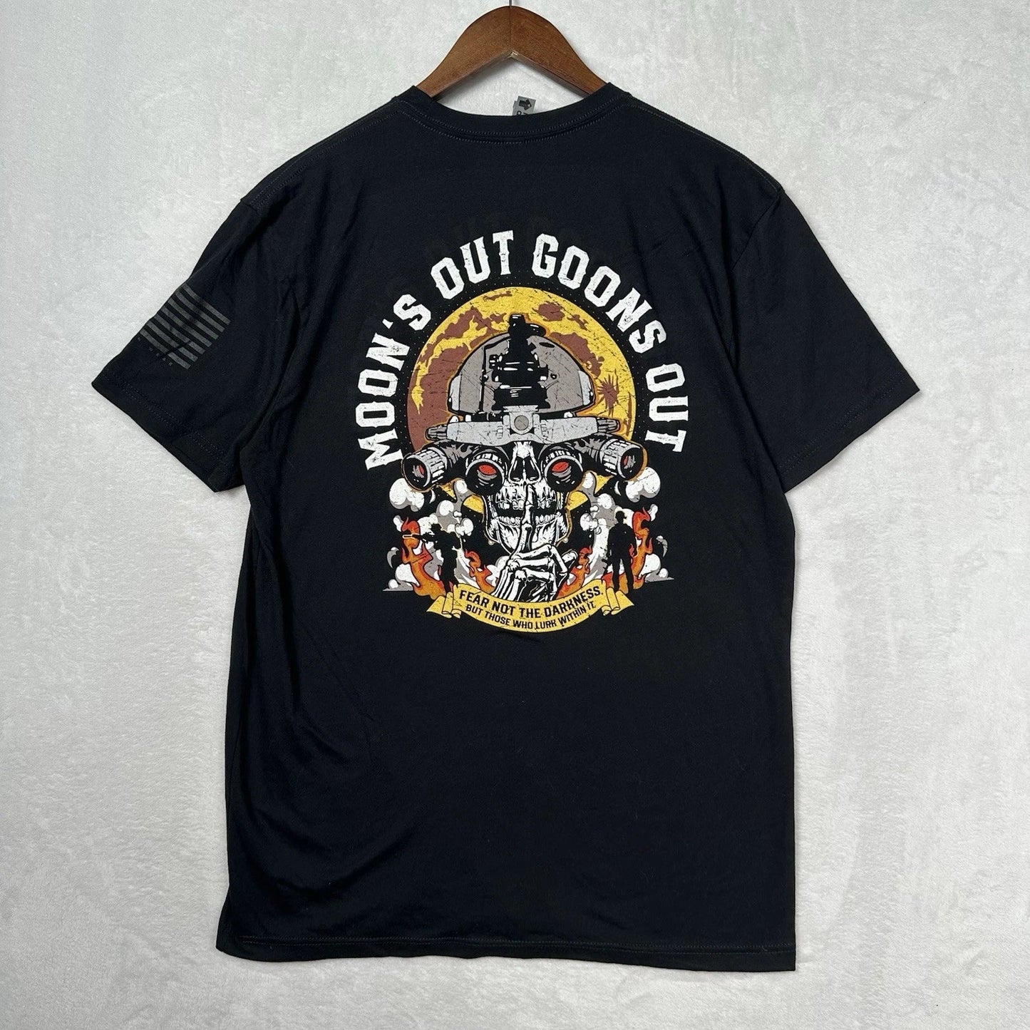 Recon Wear Men's L Moons Out Goons Out T-Shirt Graphic Tee Unisex T-shirt, Sweatshirt, Hoodie, Long Sleeve Tee - T-Shirt, Sweatshirt, Hoodie