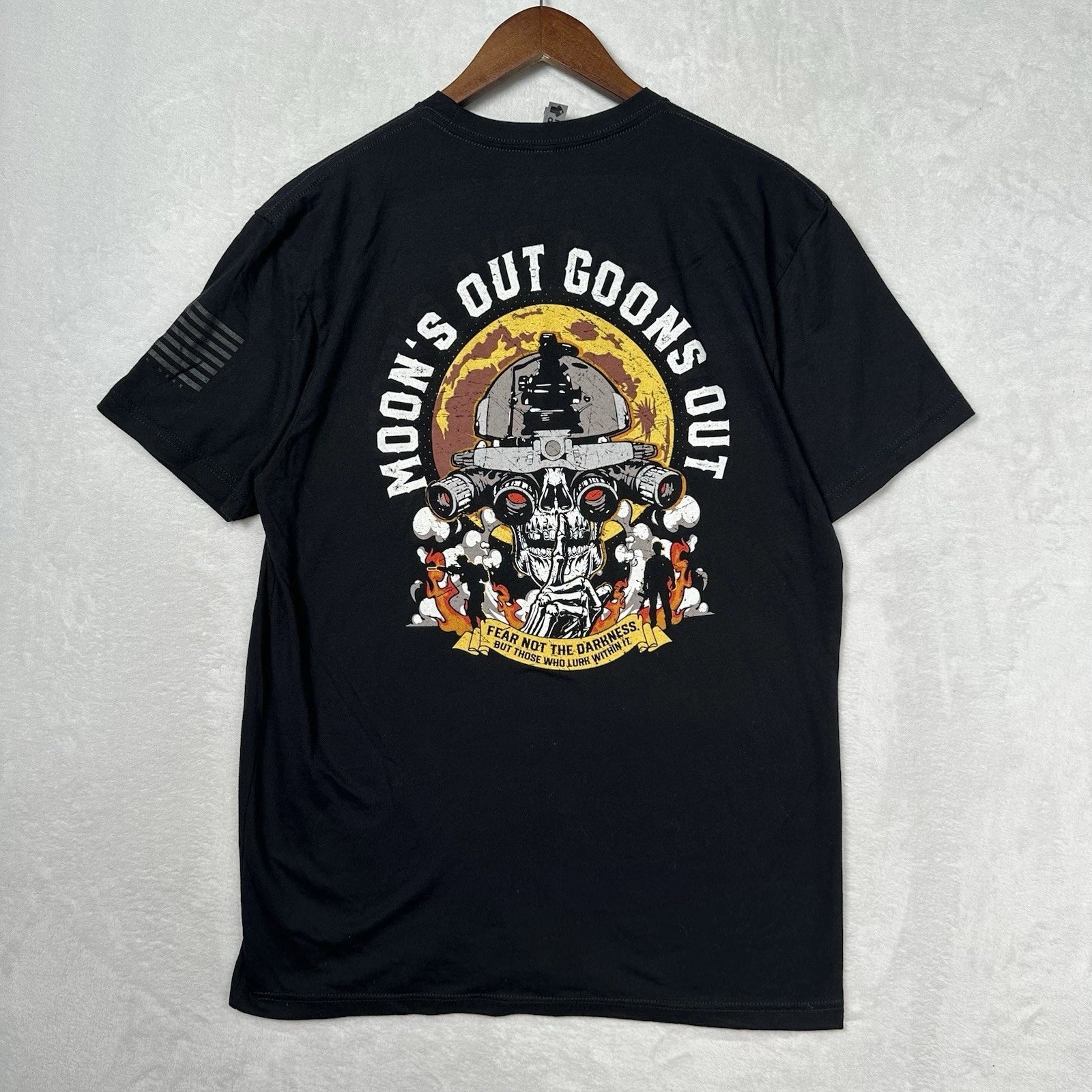 Recon Wear Men's L Moons Out Goons Out T-Shirt Graphic Tee Unisex T-shirt, Sweatshirt, Hoodie, Long Sleeve Tee - T-Shirt, Sweatshirt, Hoodie