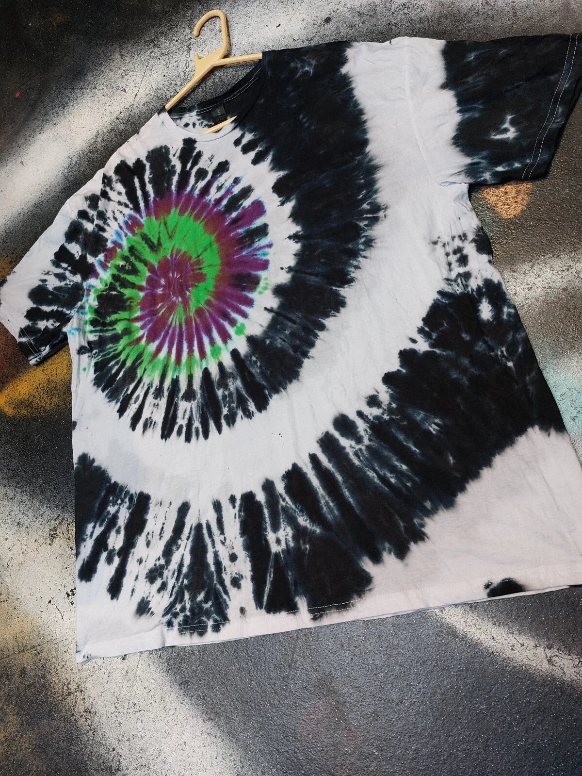 Beetle juice Gothic spiral tie dye t shirt top men's size S-5XL Unisex T-shirt, Sweatshirt, Hoodie, Long Sleeve Tee - T-Shirt, Sweatshirt, Hoodie
