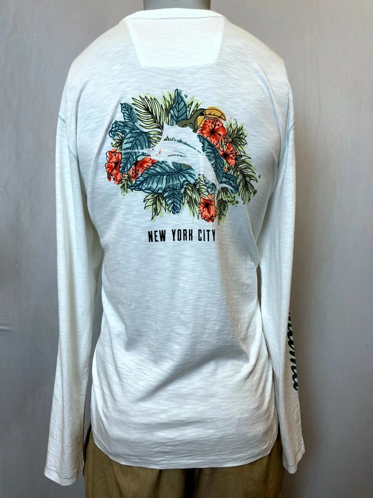 Tommy Bahama Shirt Mens Large White Long Sleeve New York City NYC Beach Unisex T-shirt, Sweatshirt, Hoodie, Long Sleeve Tee - T-Shirt, Sweatshirt, Hoodie
