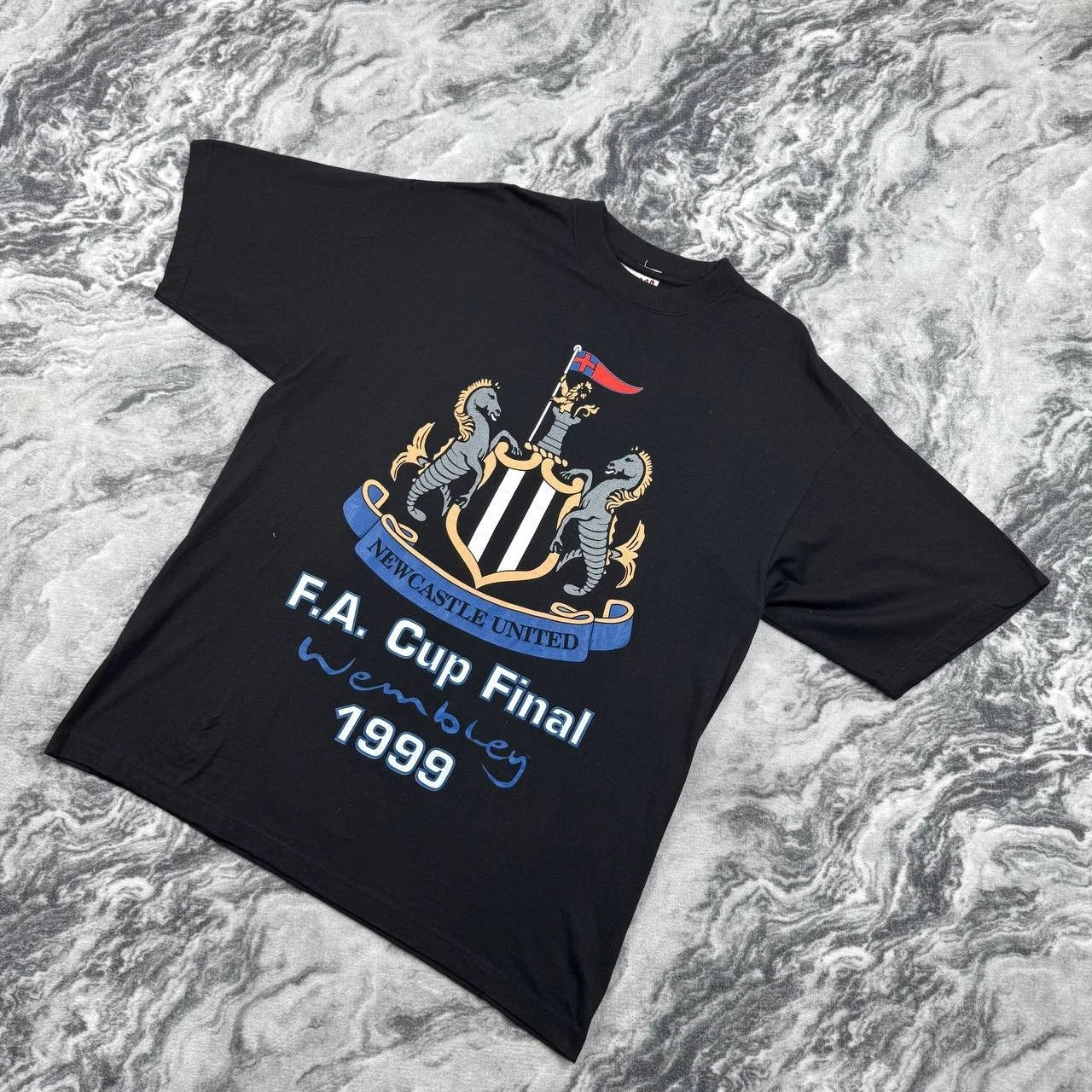 Vintage Newcastle United 1999 FA Cup Final T-Shirt Soccer Men Size XL Black Unisex T-shirt, Sweatshirt, Hoodie, Long Sleeve Tee - T-Shirt, Sweatshirt, Hoodie
