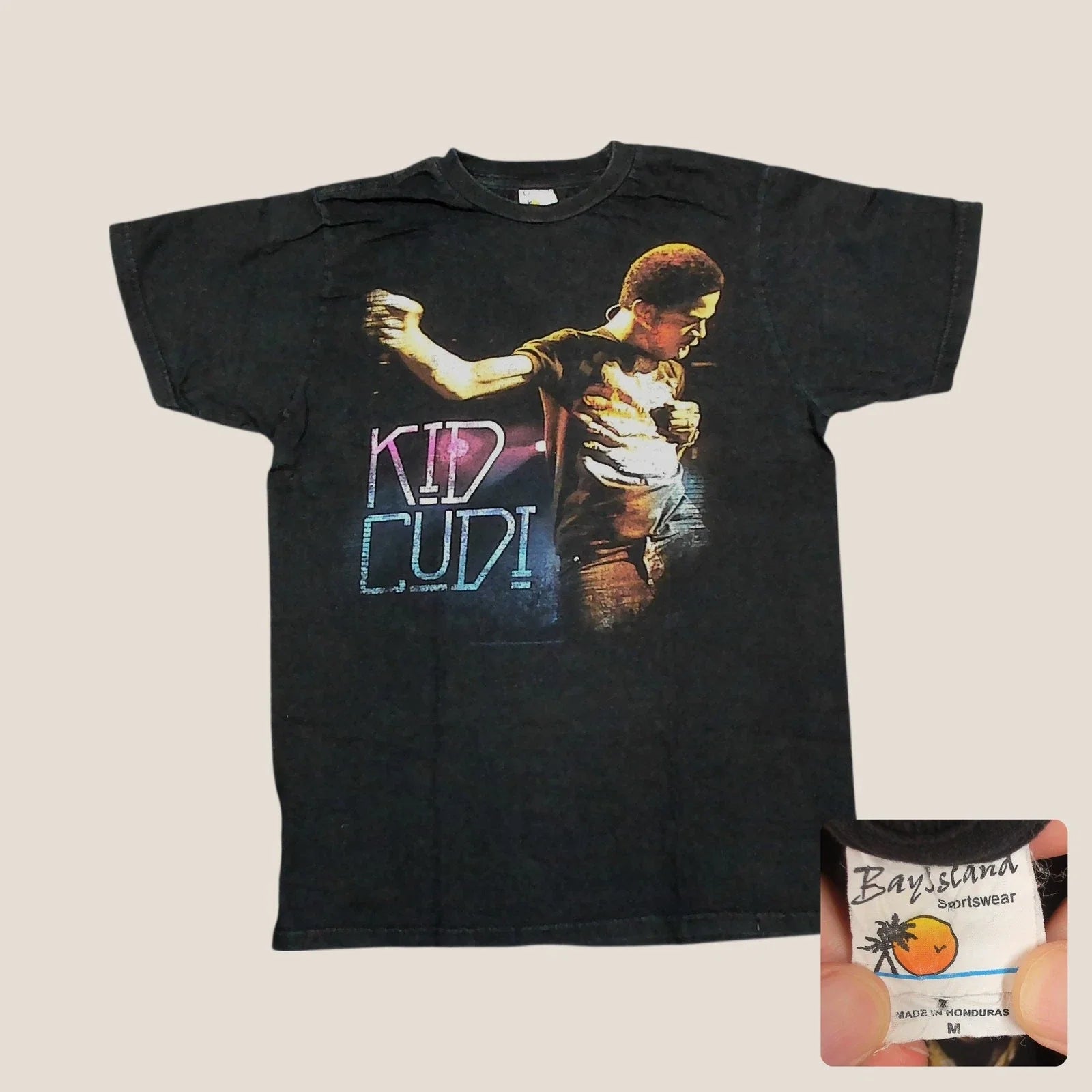 Y2K Kid Cudi Man On The Moon Live Concert Tee Faded Skater Hip Hop Mens Small Unisex T-shirt, Sweatshirt, Hoodie, Long Sleeve Tee - T-Shirt, Sweatshirt, Hoodie