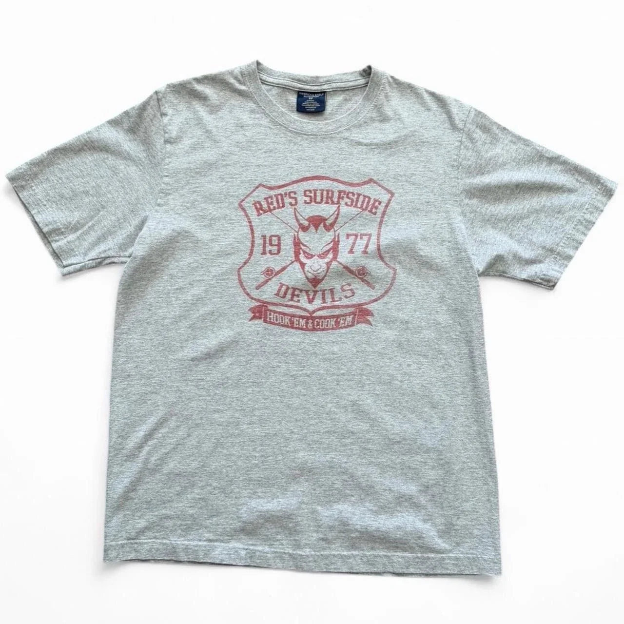 Y2K Red's Surfside Devils American Eagle Grey Graphic T-shirt Small 20x27 Unisex T-shirt, Sweatshirt, Hoodie, Long Sleeve Tee - T-Shirt, Sweatshirt, Hoodie