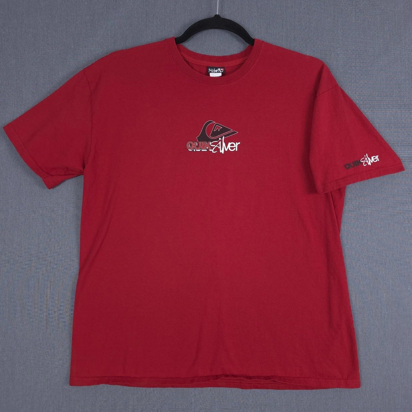 Vintage Quiksilver Shirt Mens XL Red Center Logo Short Sleeve Y2K Surf Skate Unisex T-shirt, Sweatshirt, Hoodie, Long Sleeve Tee - T-Shirt, Sweatshirt, Hoodie