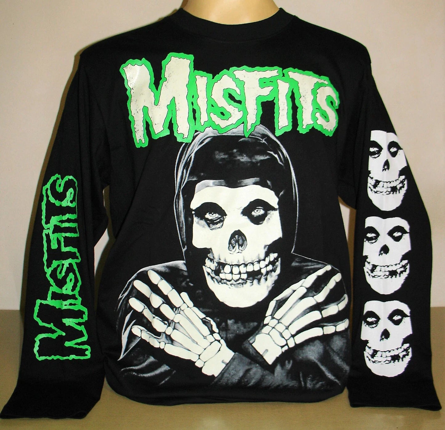 Misfits Skull Logo Glow Punk Rock Band Long Sleeve T-Shirt Size S M L XL 2XL 3XL Unisex T-shirt, Sweatshirt, Hoodie, Long Sleeve Tee - T-Shirt, Sweatshirt, Hoodie