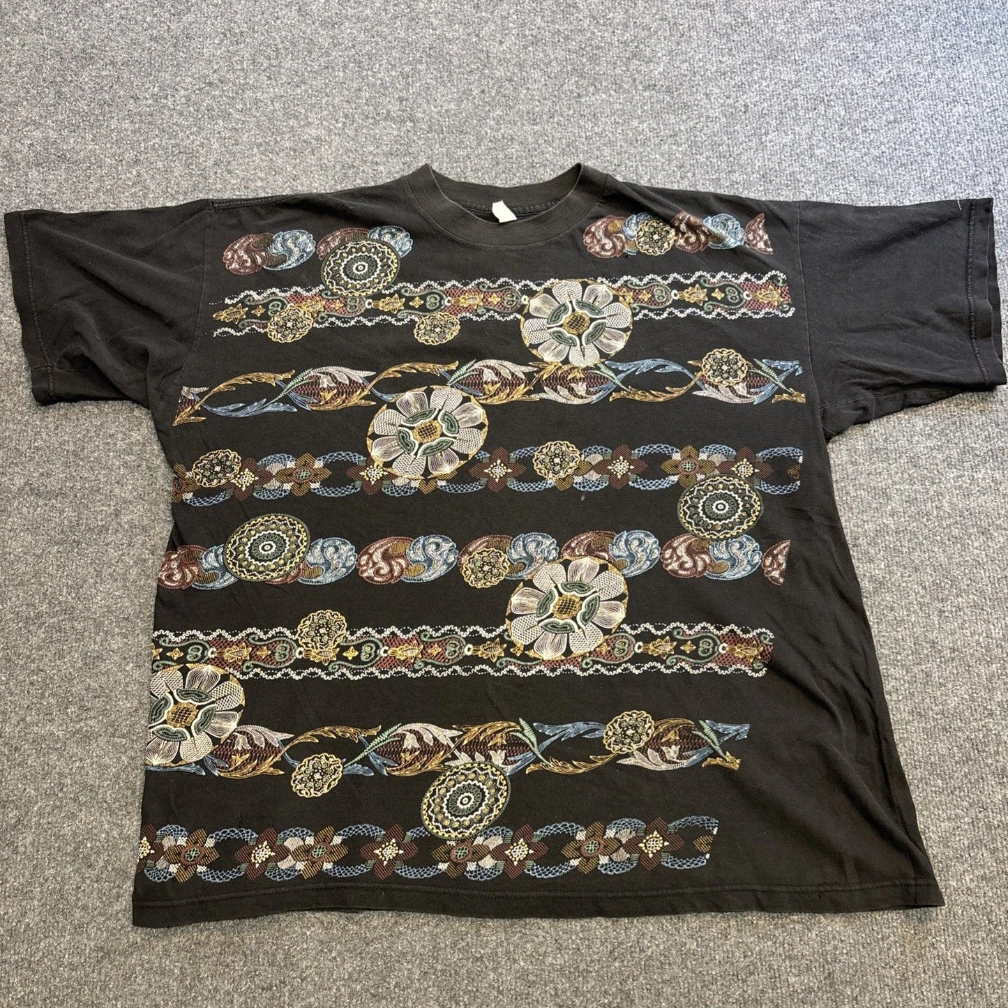 VTG 2XL Unisex Adult T Shirt Black Art Deco Ornate Floral Intricate Boho USA Unisex T-shirt, Sweatshirt, Hoodie, Long Sleeve Tee - T-Shirt, Sweatshirt, Hoodie