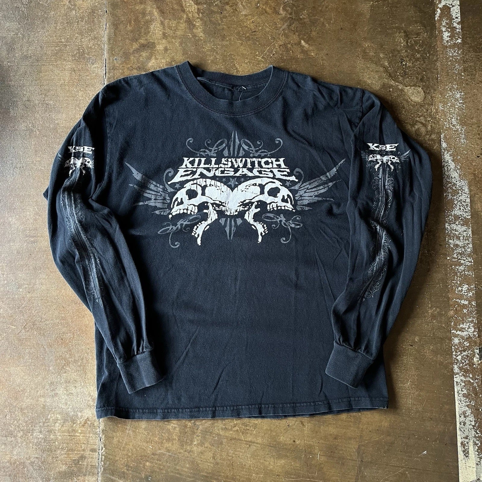 Vintage Killswitch Engage Y2K Long Sleeve Skull Grunge Graphic Tee Large L Goth Unisex T-shirt, Sweatshirt, Hoodie, Long Sleeve Tee - T-Shirt, Sweatshirt, Hoodie