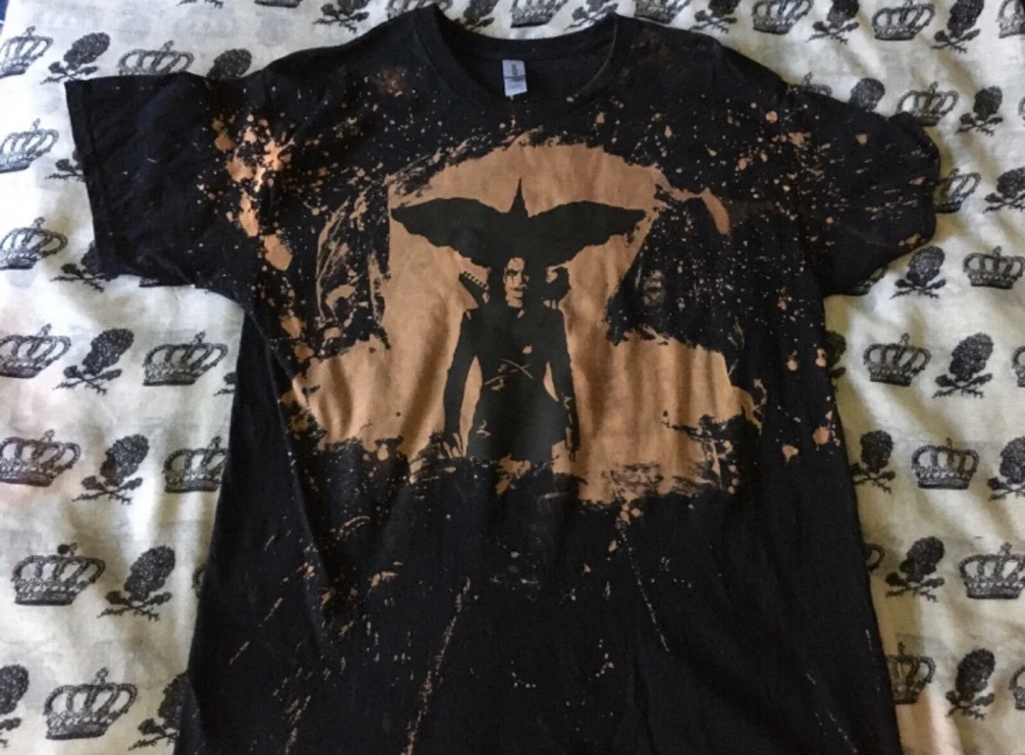 The Crow, Brandon Lee, goth, horror, Halloween, Fandom, bleached shirt Unisex T-shirt, Sweatshirt, Hoodie, Long Sleeve Tee - T-Shirt, Sweatshirt, Hoodie